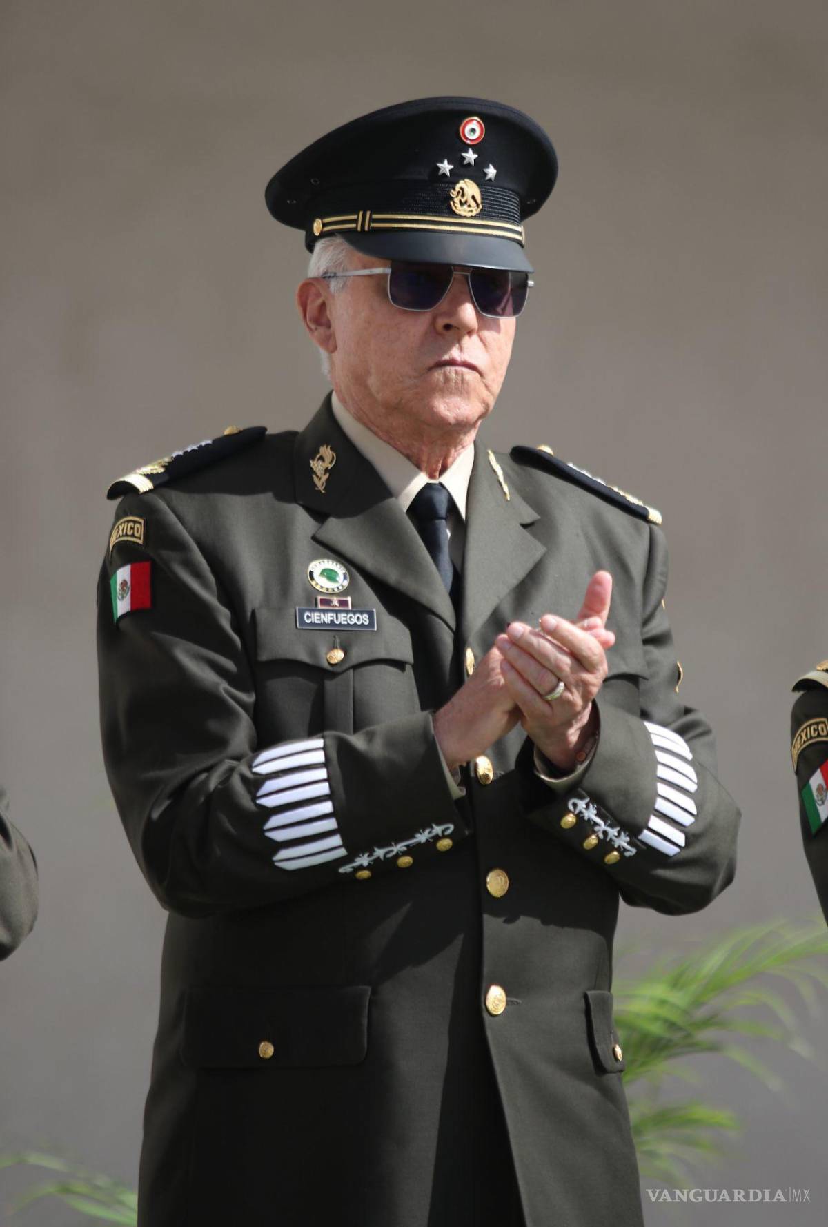 $!Salvador Cienfuegos 2012-2018 durante desayuno en el marco a los 200 años de la creación del Heroico Colegio Militar.