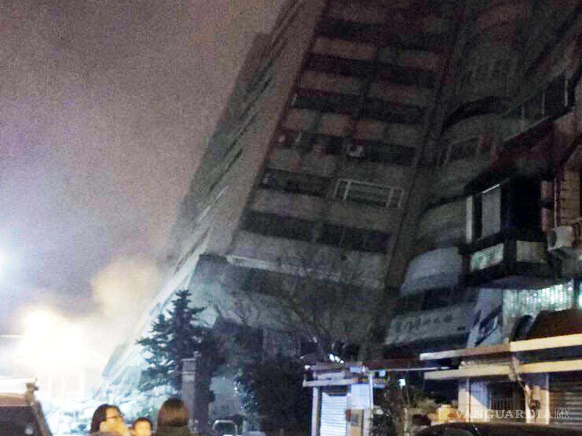$!Sismo de Taiwán dejó 2 muertos y más de 200 personas heridas
