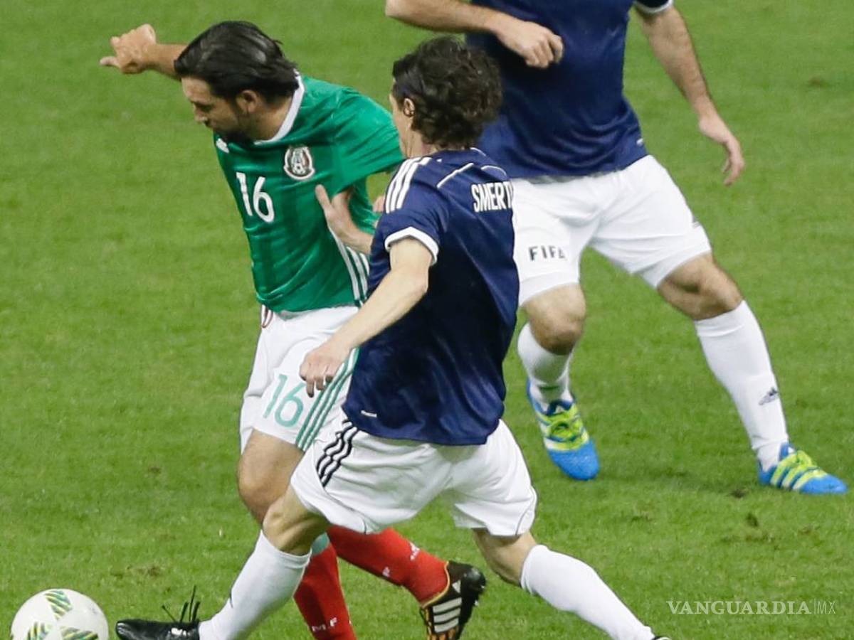 $!Brilla el Estadio Azteca con duelo de leyendas y goles de Figo