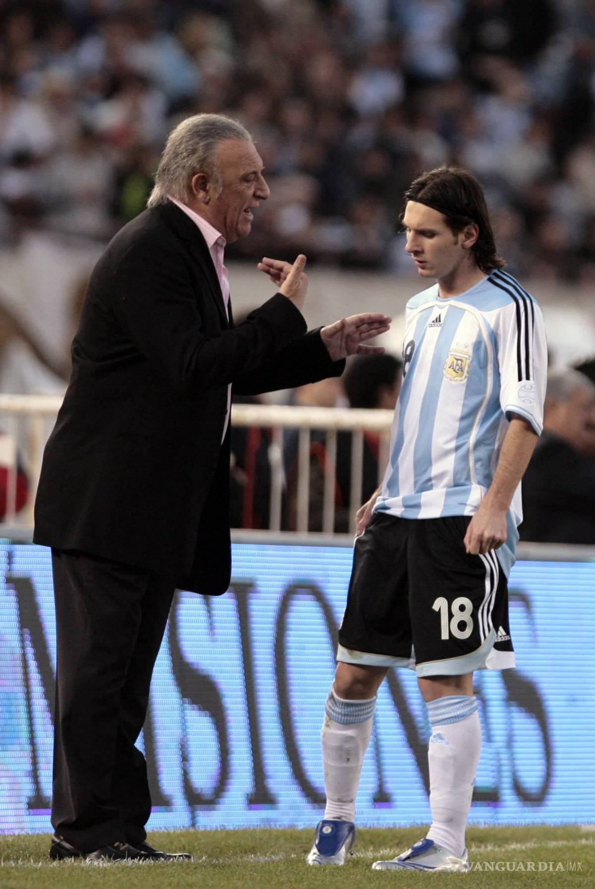 $!Estos son los 8 entrenadores de Lionel Messi en la albiceleste