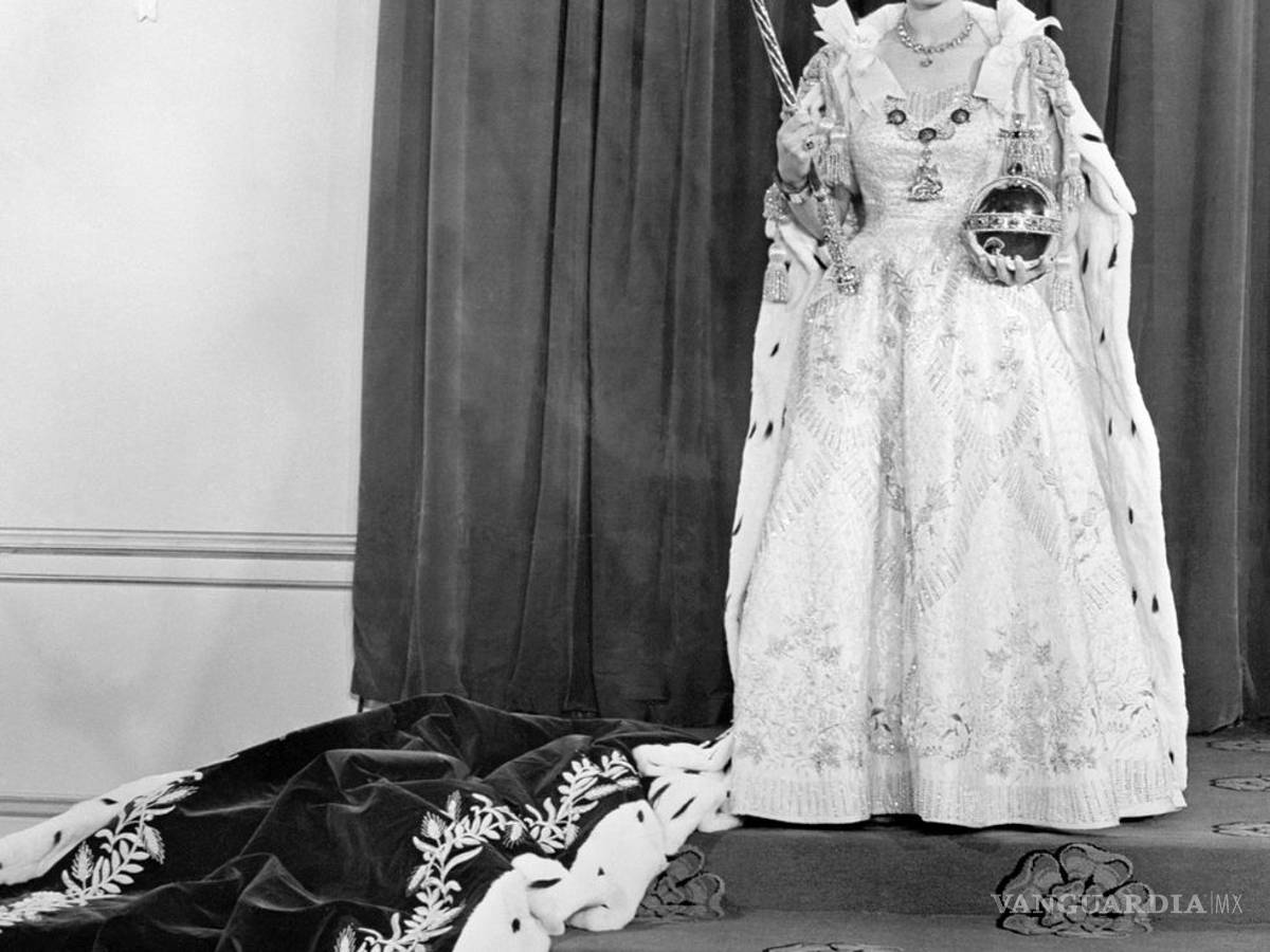 $!La vida de la Reina Isabel II en 20 icónicas fotografías