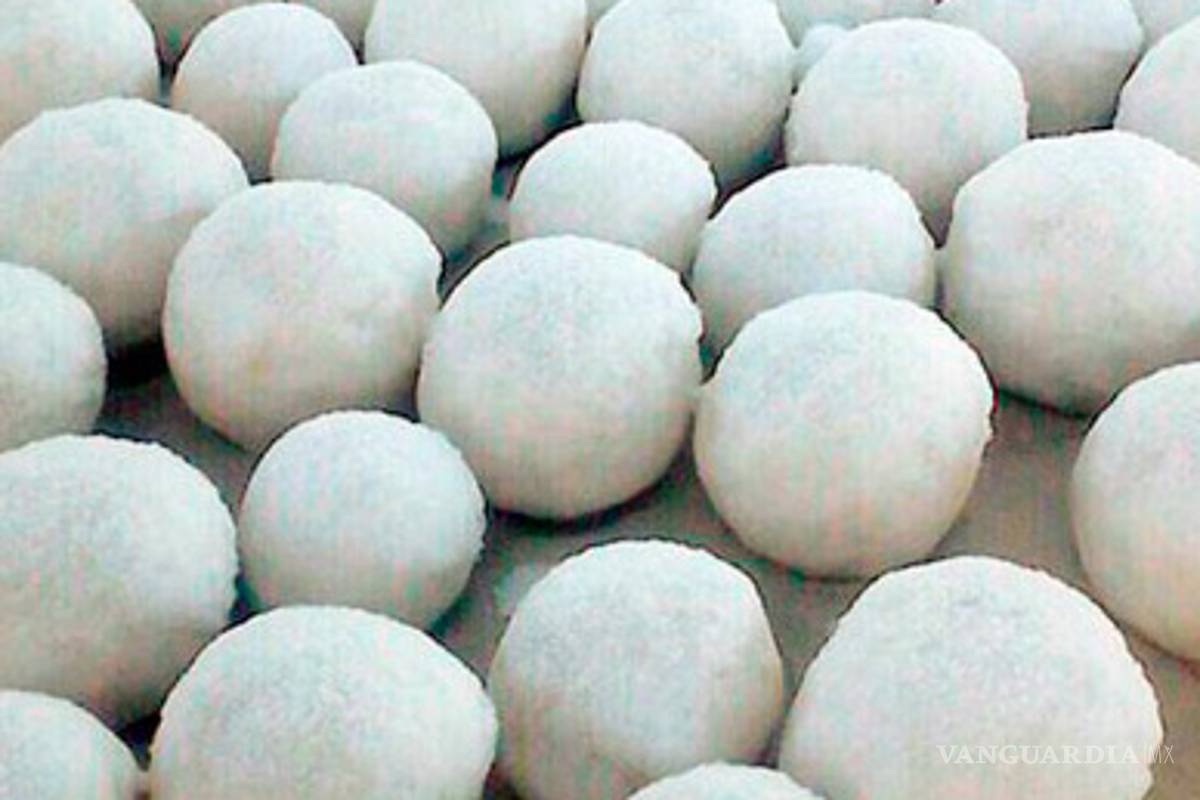 $!Encuentran misteriosas bolas de nieve gigantes en Siberia (Fotos)