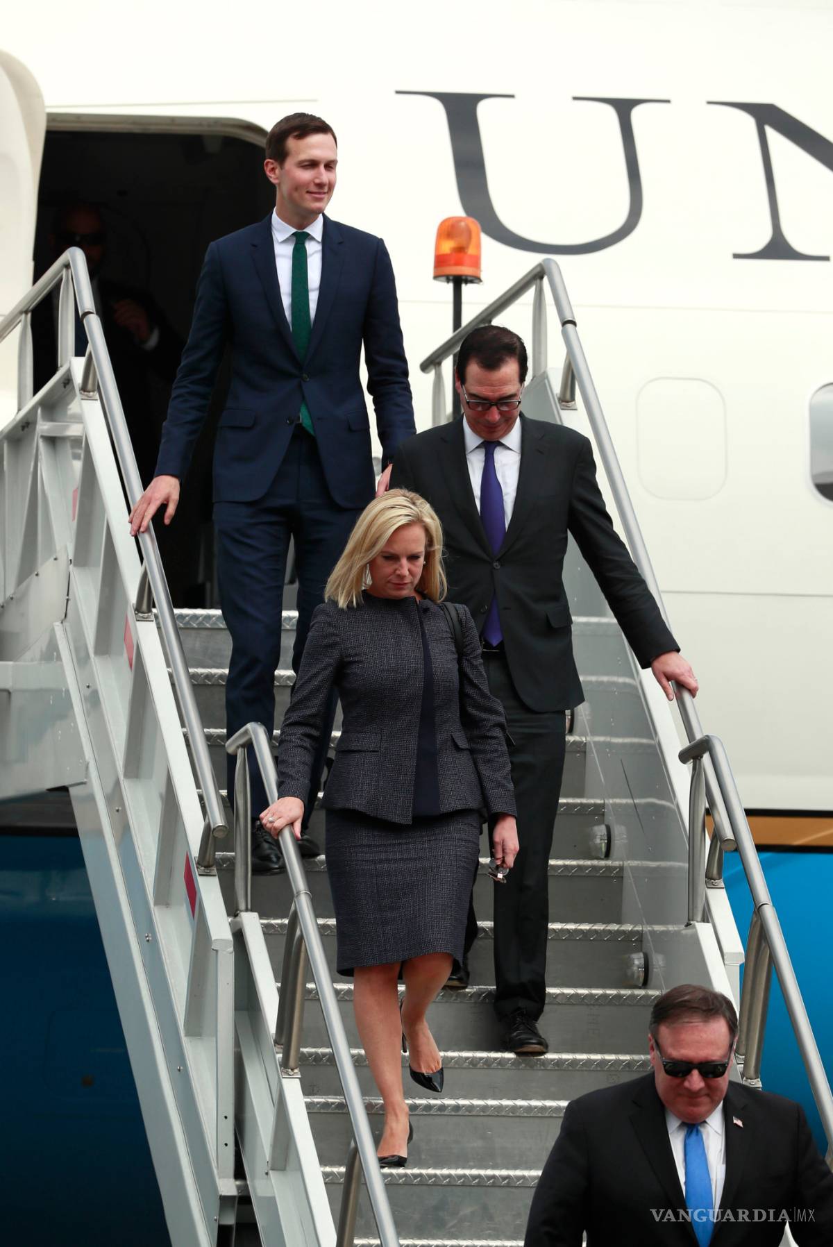 $!Mike Pompeo, Secretario de Estado en EU llega a México para su reunión con Peña Nieto y AMLO; van a Los Pinos