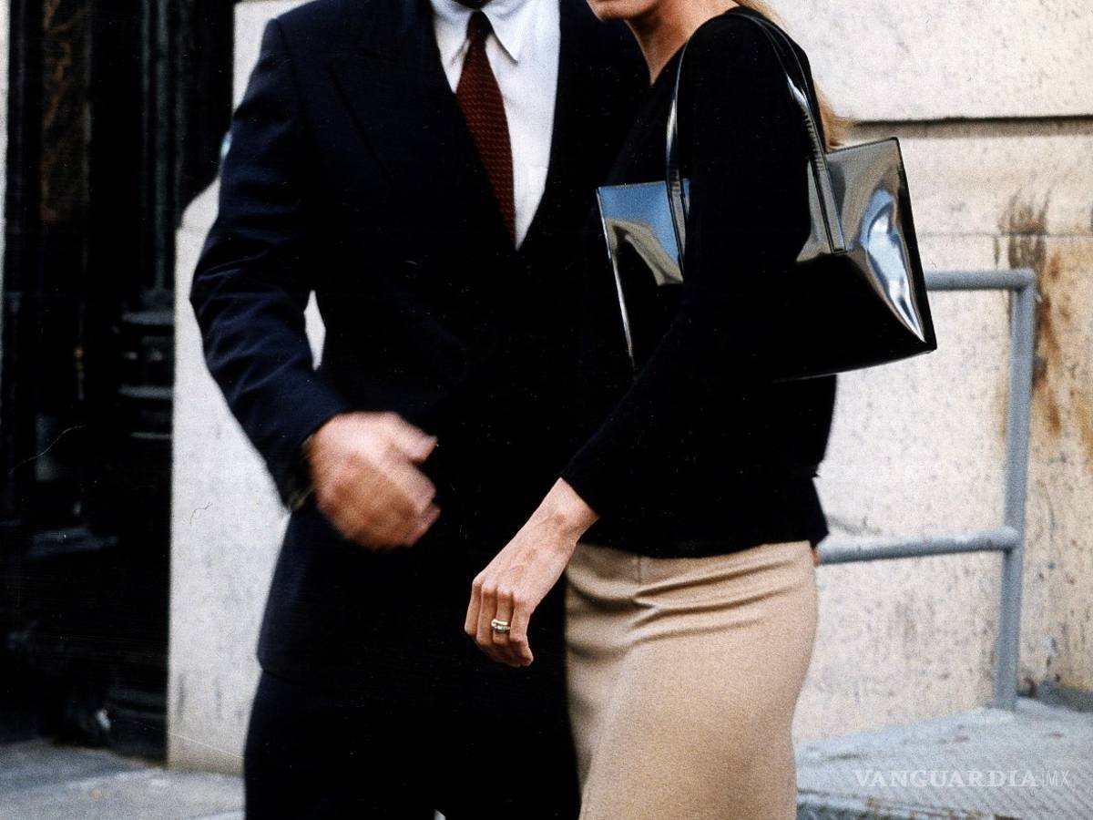 $!John-John Kennedy, hace 20 años fallecía en un terrible accidente de aviación