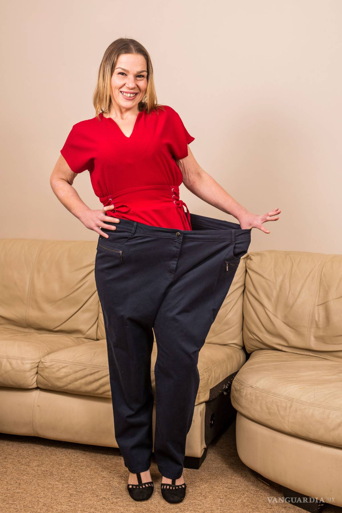 $!Mujer logró bajar la mitad de su peso después de abandonar el refresco