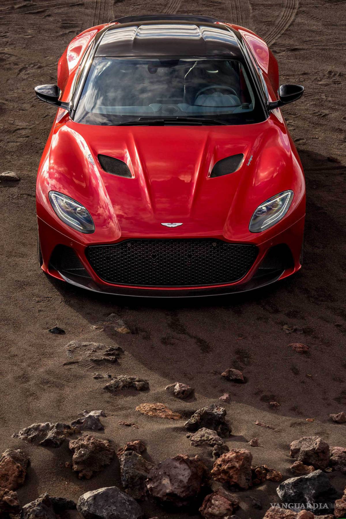 $!Aston Martin DBS Superleggera, un Gran Turismo muy rápido y muy elegante