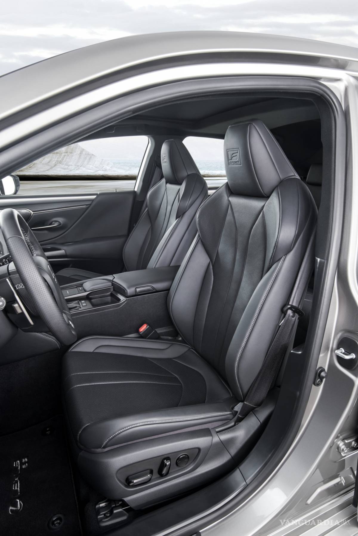 $!El nuevo Lexus ES se presentó en Pekín