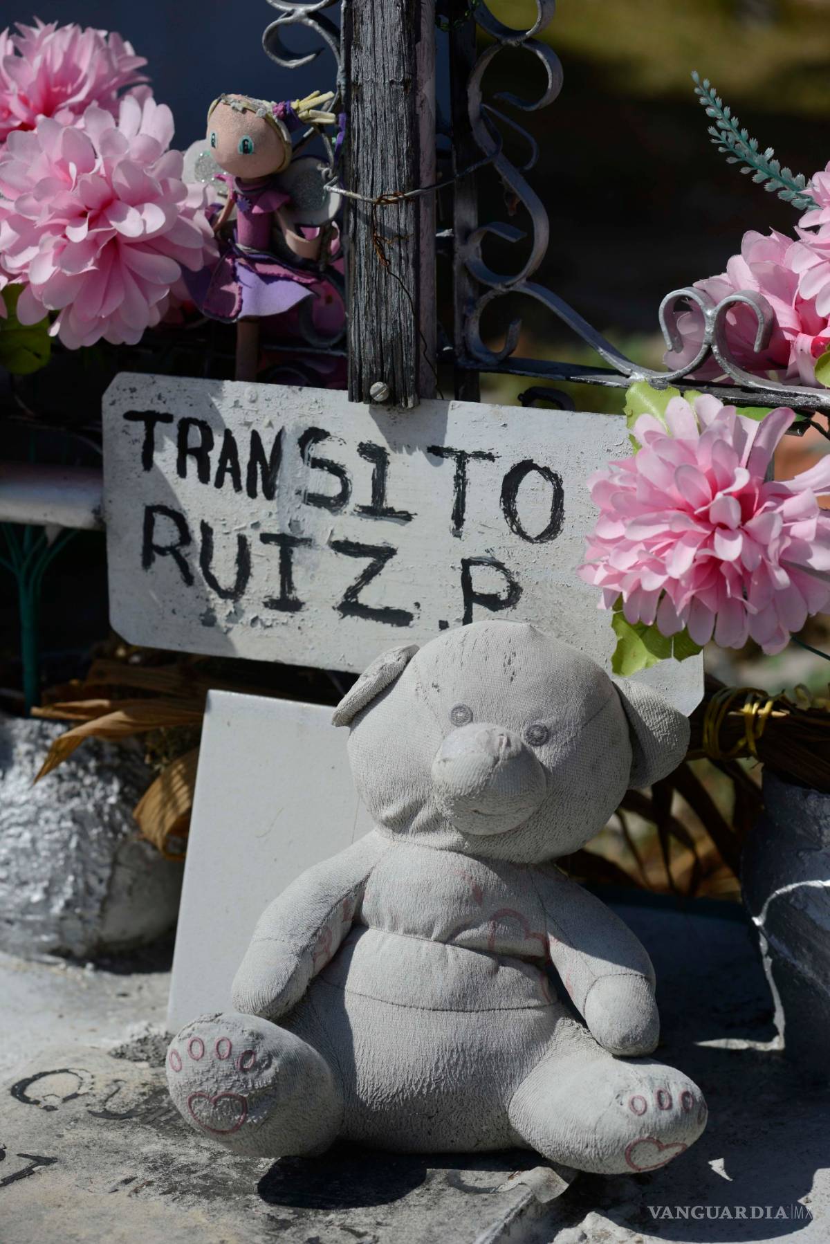 $!Figuras y objetos en el silencio sepulcral