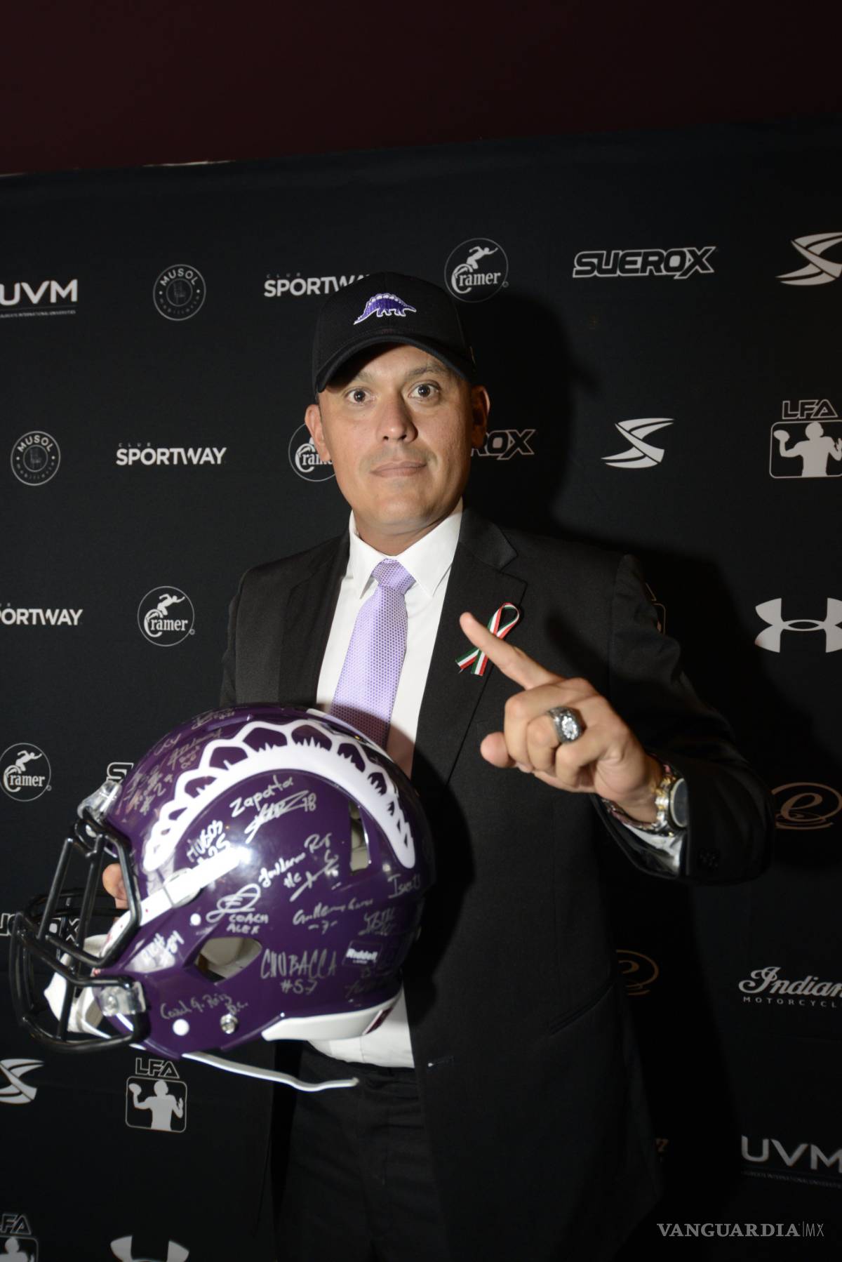 $!Que siga la historia: Dinos ya tiene coach