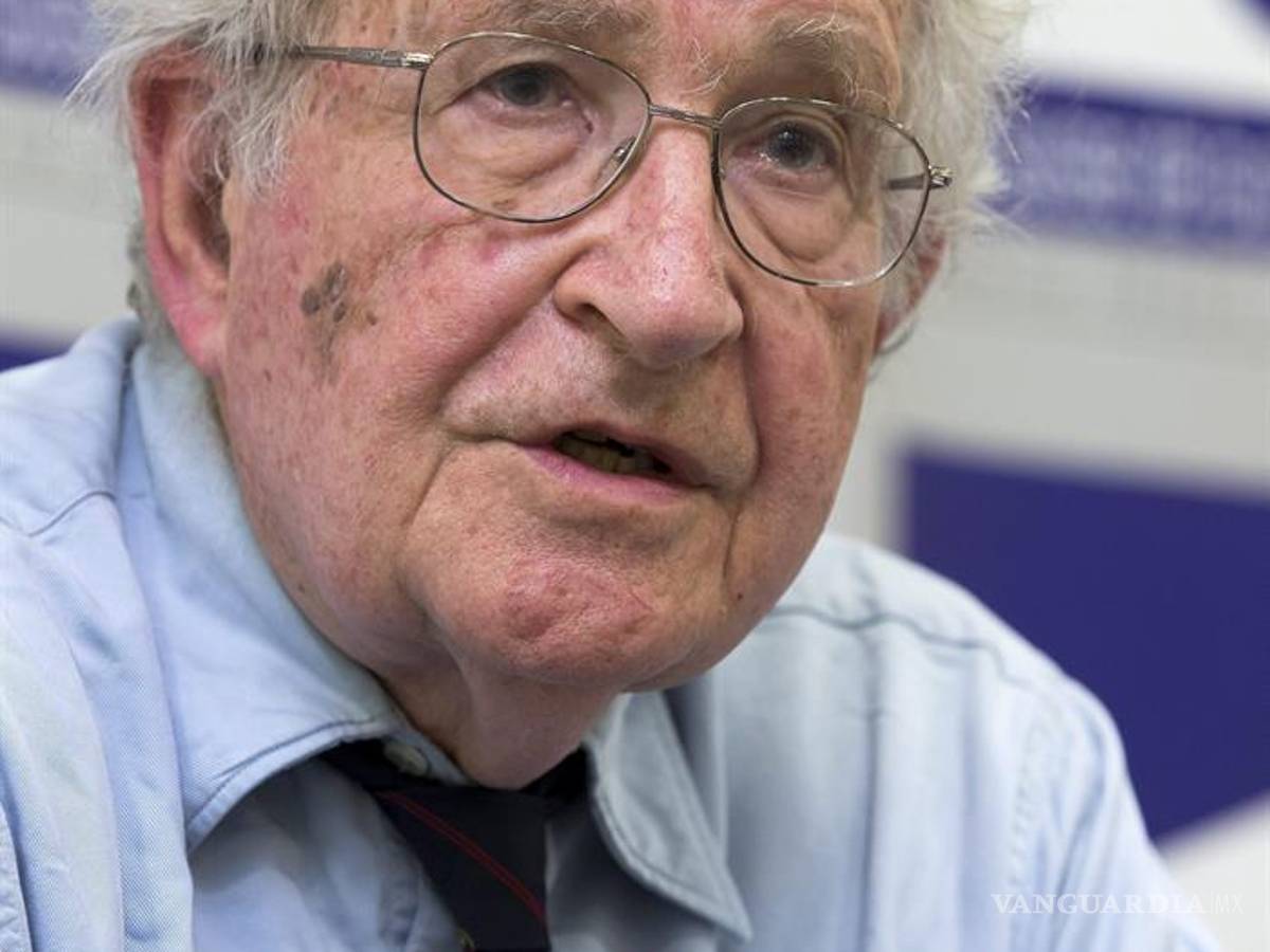 $!Chomsky prevé nuevos Trump si se desoye la aspiración de cambio de la gente