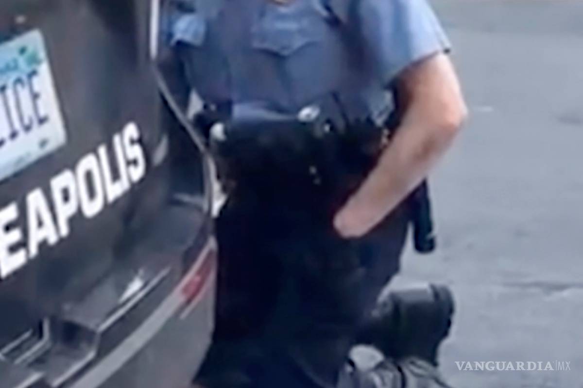 $!Muerte de George Floyd es “injustificable”, dicen jefes policiales de todo el país