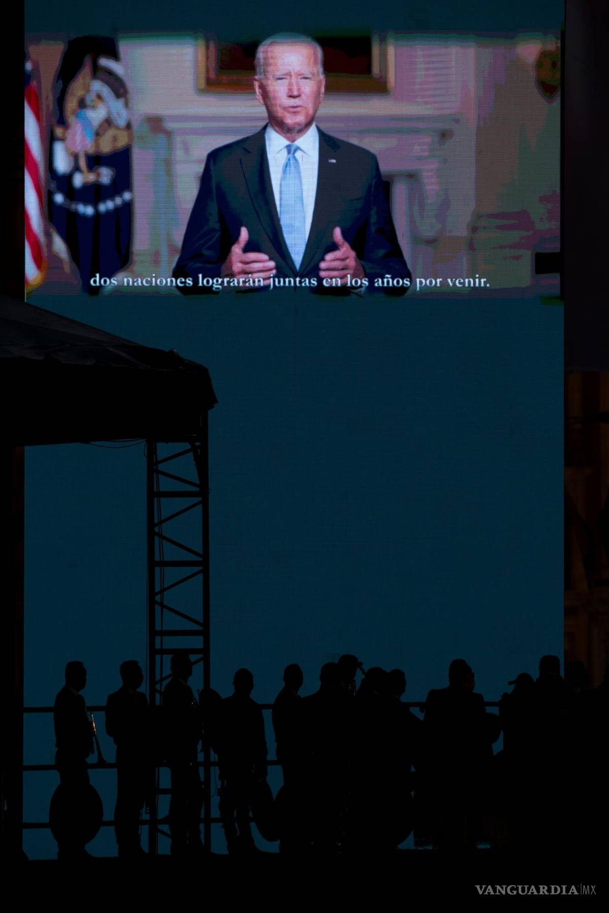 $!El presidente de Estados Unidos Joe Biden da un mensaje por video durante la ceremonia del 200 aniversario de la consumación de independencia en Ciudad de México (México). EFE/Carlos Ramírez