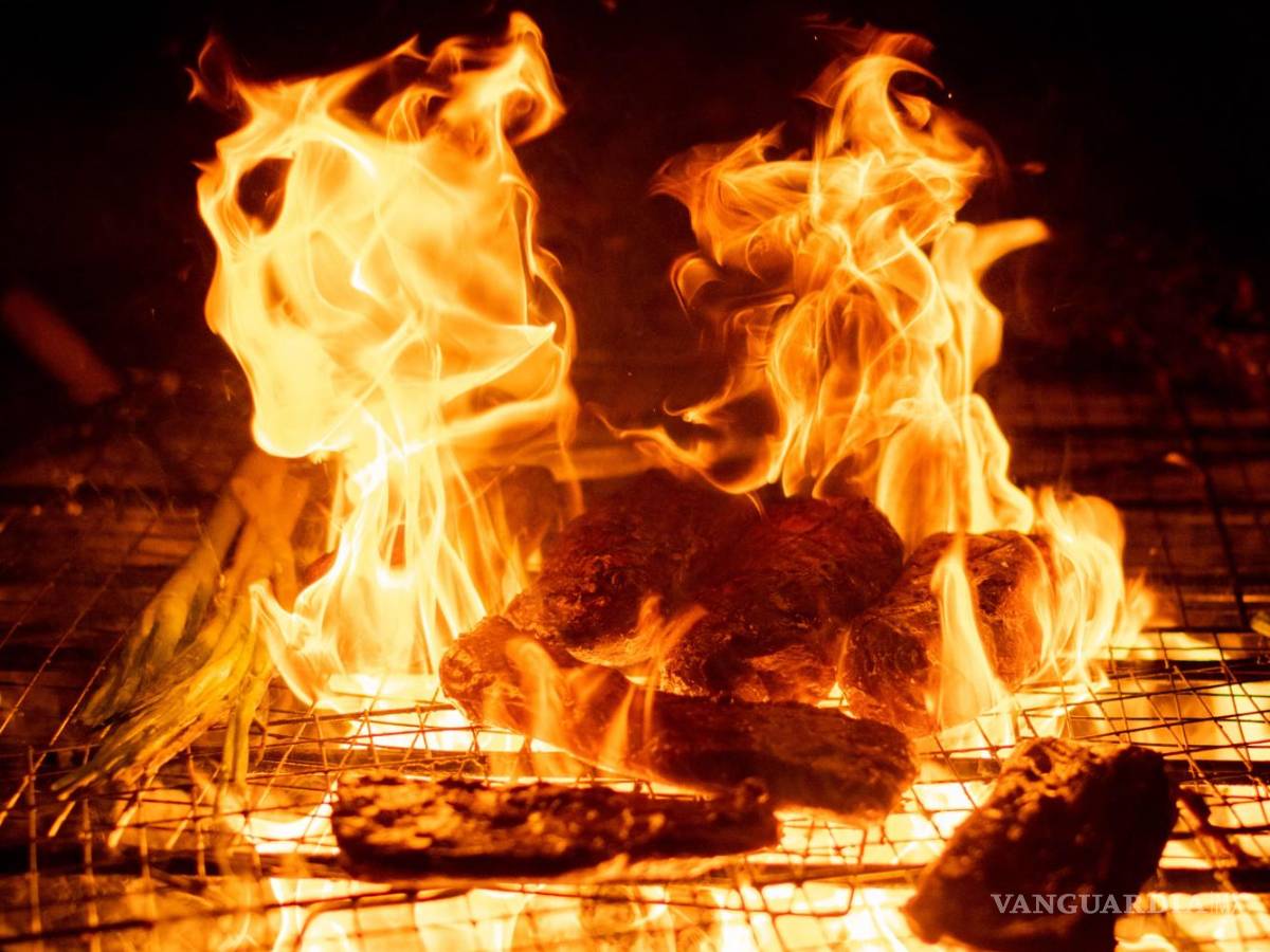 $!Experiencia gastronómica ‘Forces of Nature’ en AlUla, carne 'a la llama'.