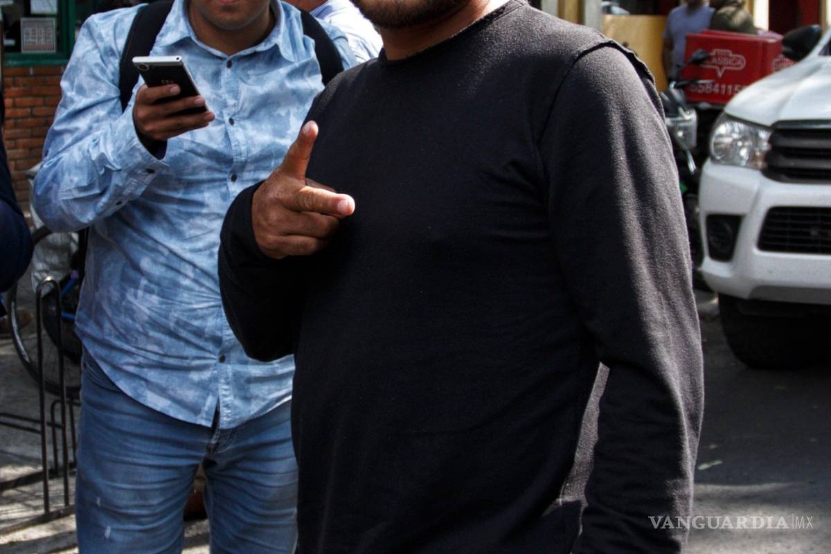 "El Mijis" : "en la pandilla tienes a los enemigos de frente, en la política en la espalda"