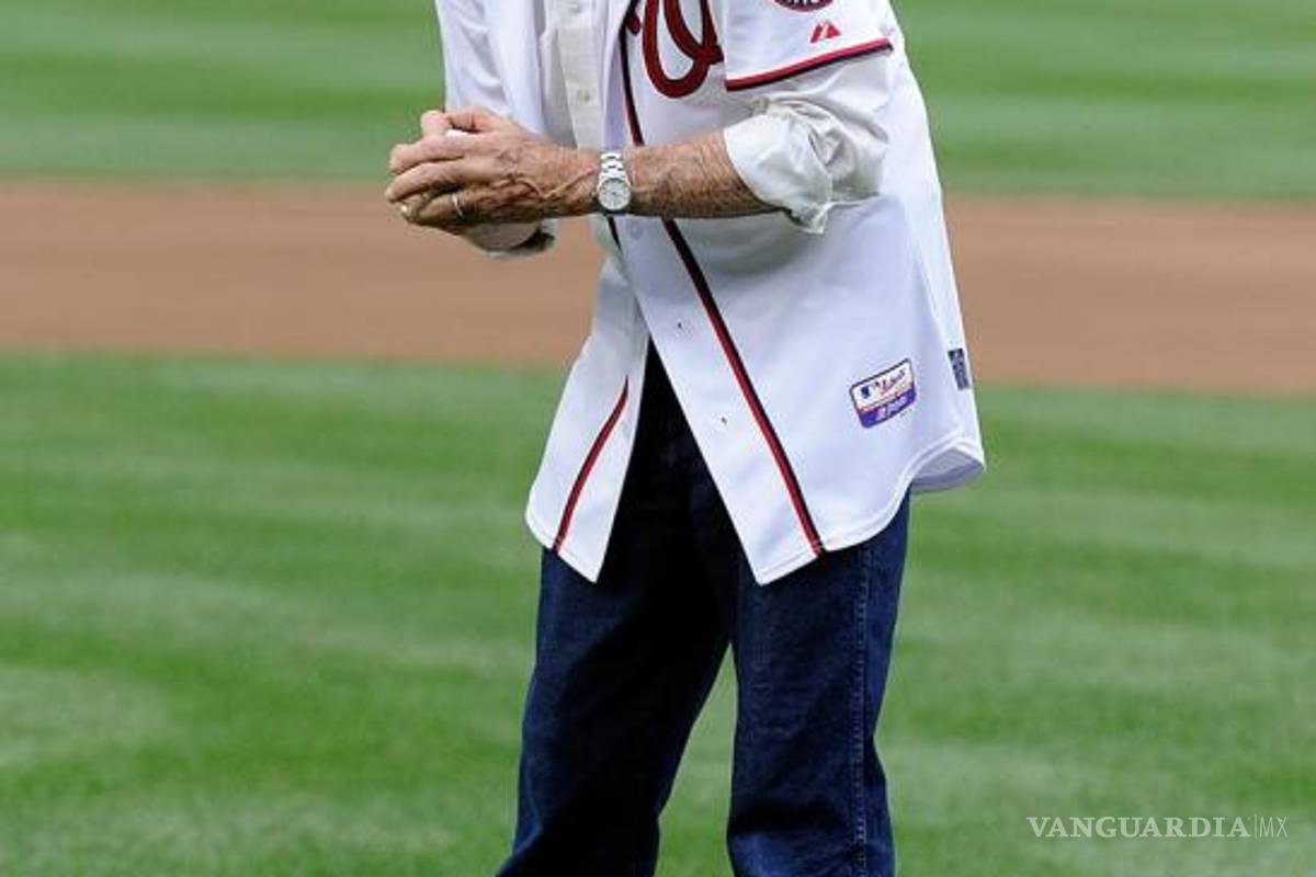 $!Stan Lee, el fanático del beisbol que hizo superhéroe al mexicano Sergio Romo