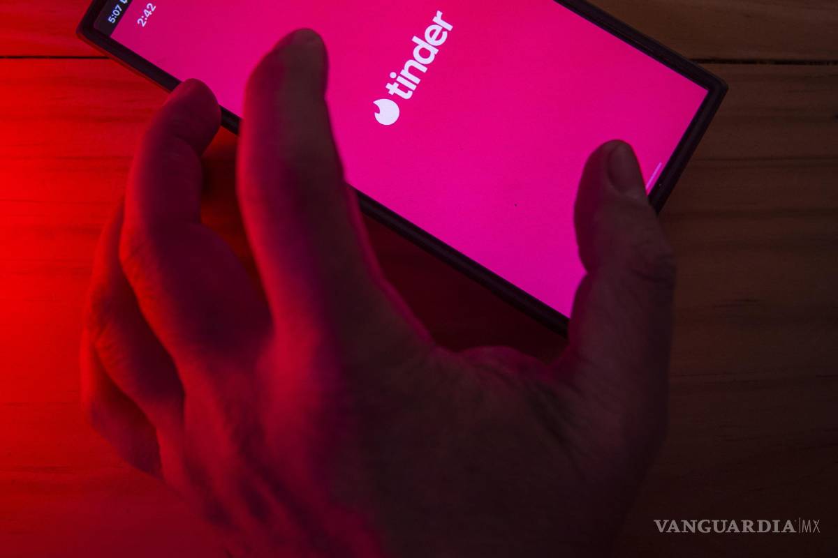 $!Buscar una pareja a través de una aplicación incrementa la exposición a fraudes, suplantaciones y otros delitos.