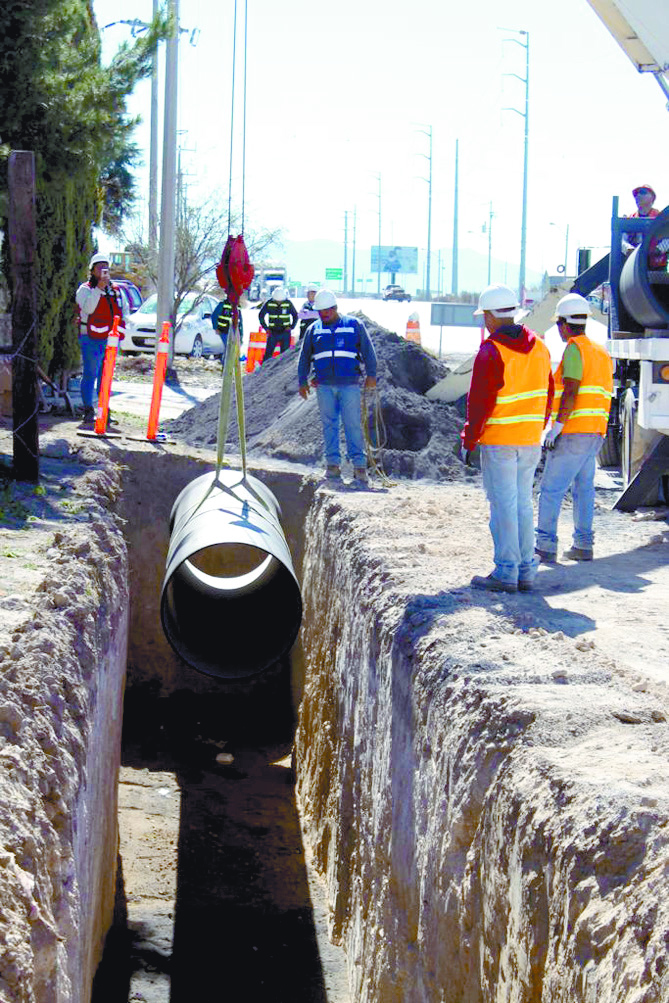 Reubica 10.5 kms de tubería Agsal