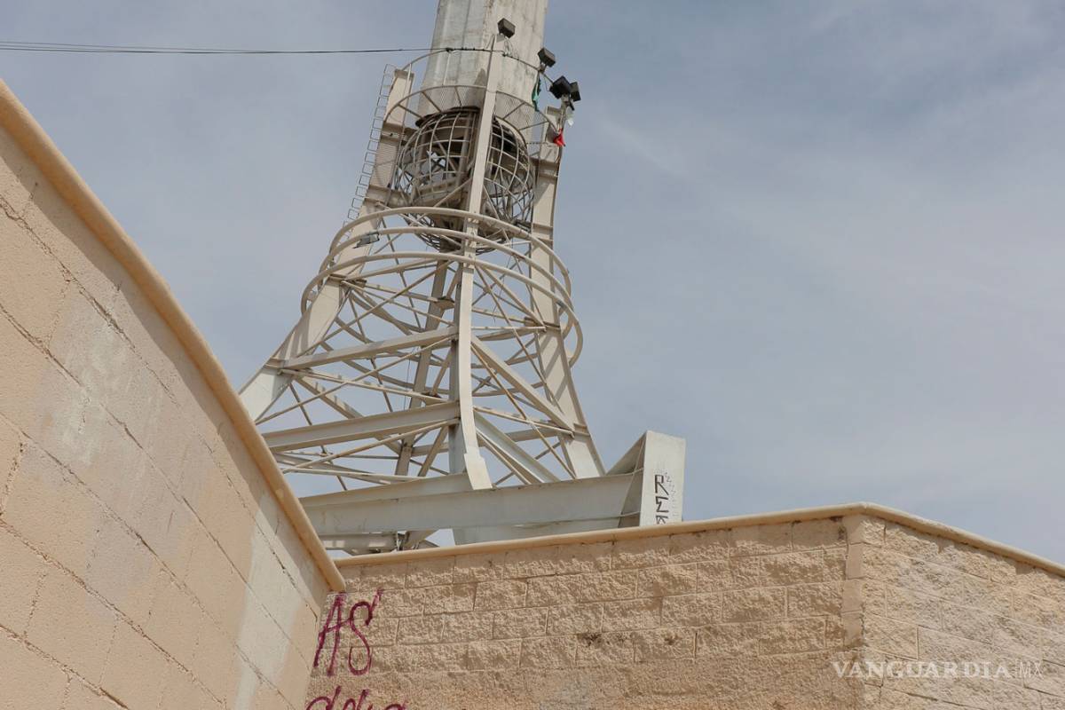 Pandilleros, dañan con graffitis a Cristo de las Galeras de Saltillo