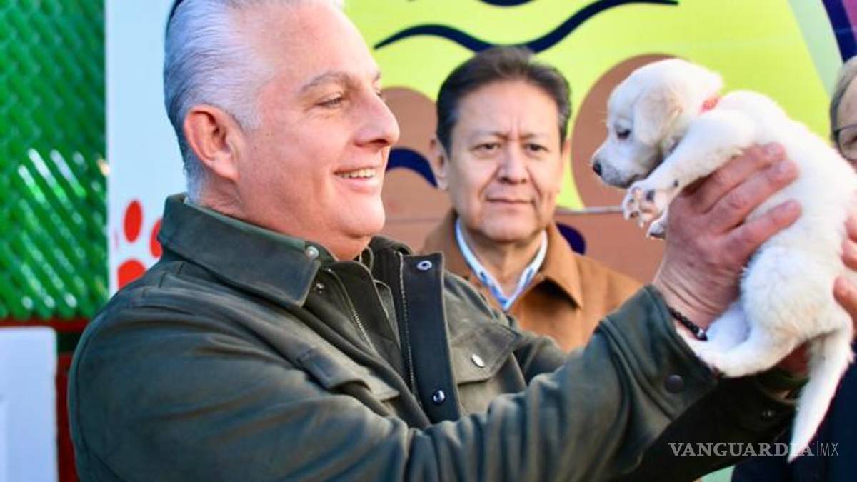 Román Cepeda entrega obra de rehabilitación en Centro de Control Canino de Torreón