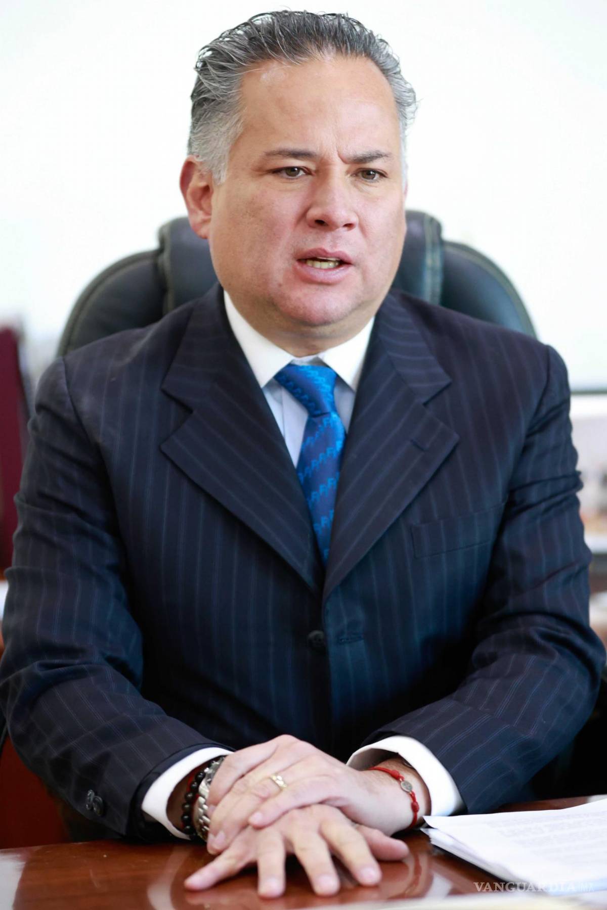 $!”Vamos a lanzar una política de cero tolerancia a la piratería y al contrabando en virtud de que estas prácticas afectan a la economía nacional”, dijo Santiago Nieto