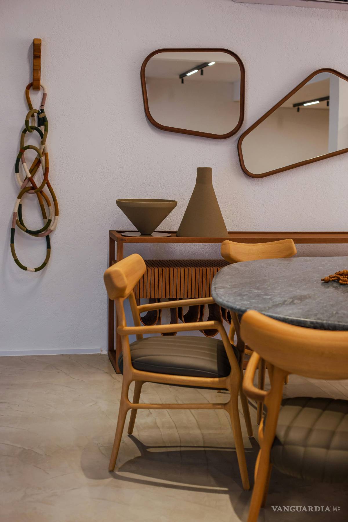 $!Las diferentes presentaciones y marcos de los espejos juegan un papel importante en la decoración.