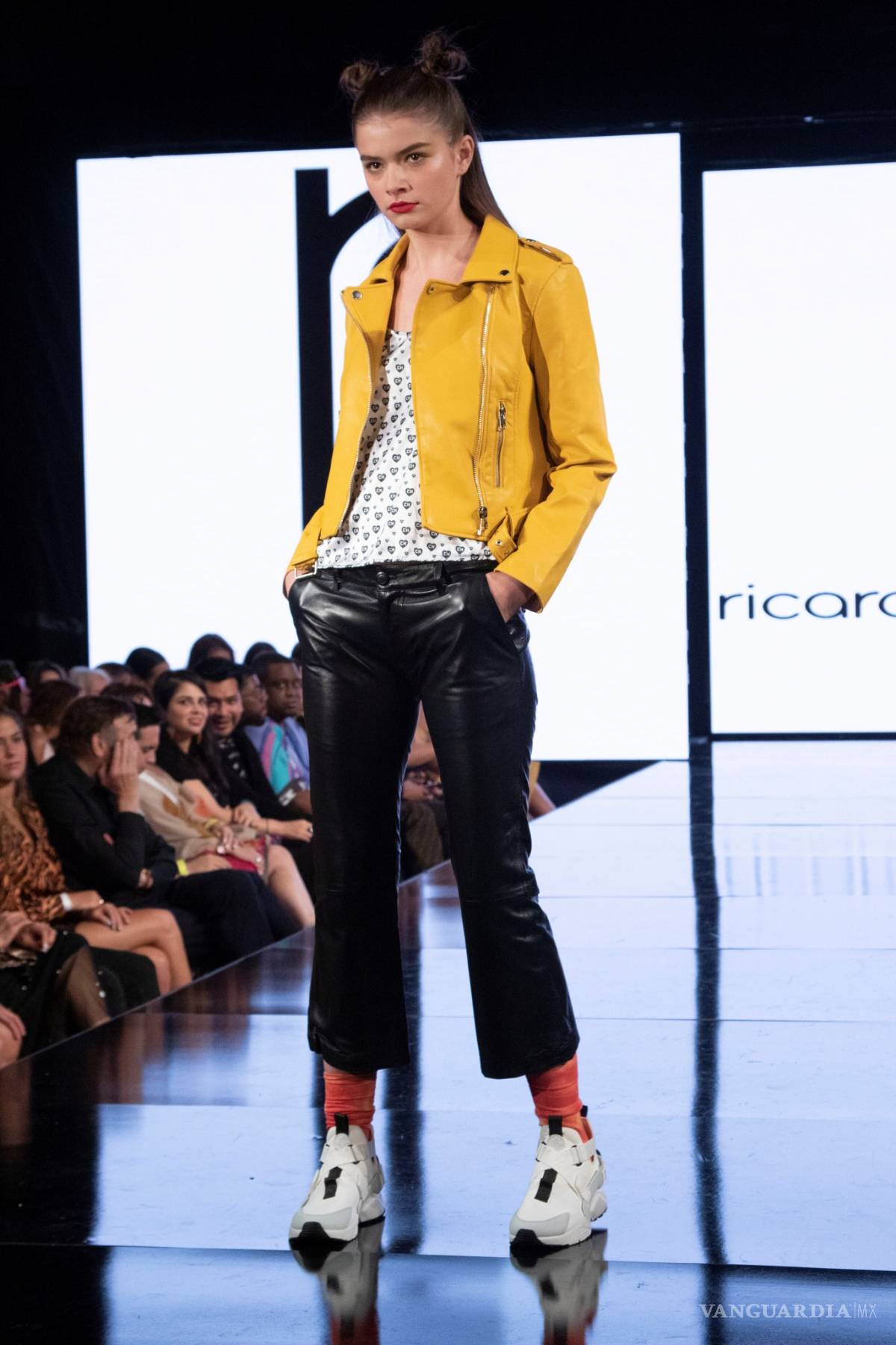 $!Ricardo Seco lleva al "Chapulín Colorado" a la Semana de la Moda de Nueva York