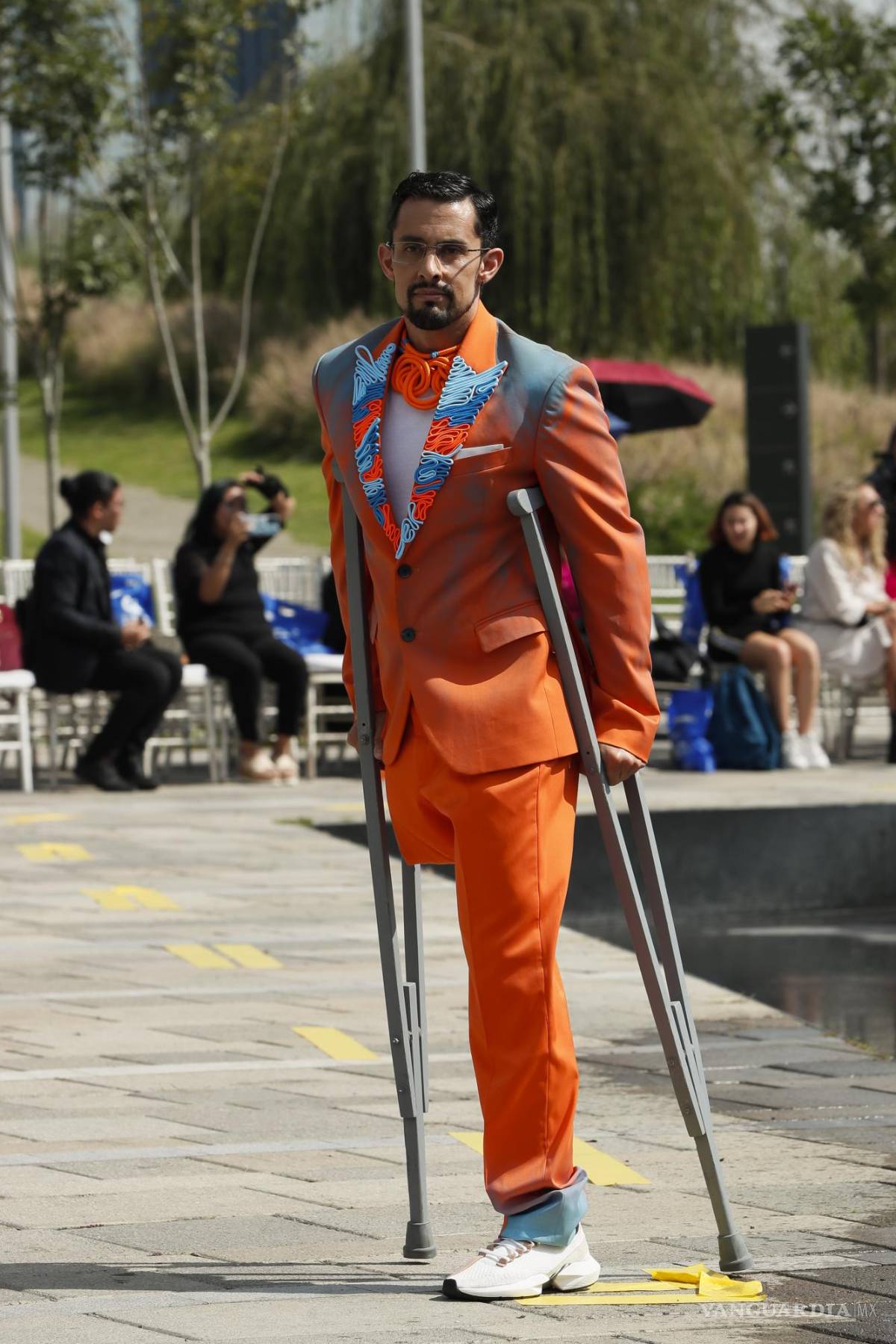 $!Un modelo durante el All Inclusive Runway en el Parque La Mexicana en Ciudad de México (México).