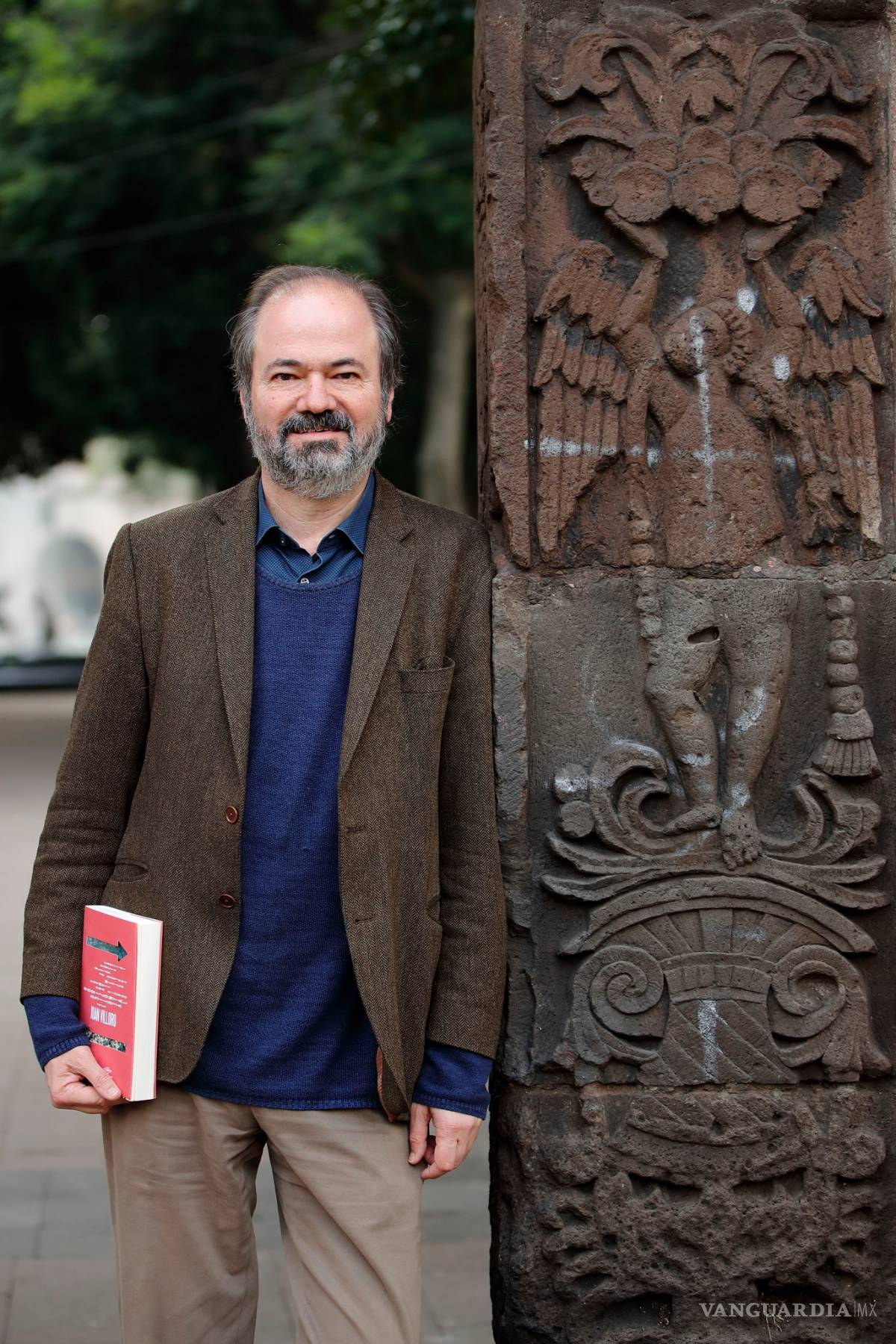 $!Ante las desgracias, los mexicanos acuden a explicaciones fantasiosas, dice Juan Villoro