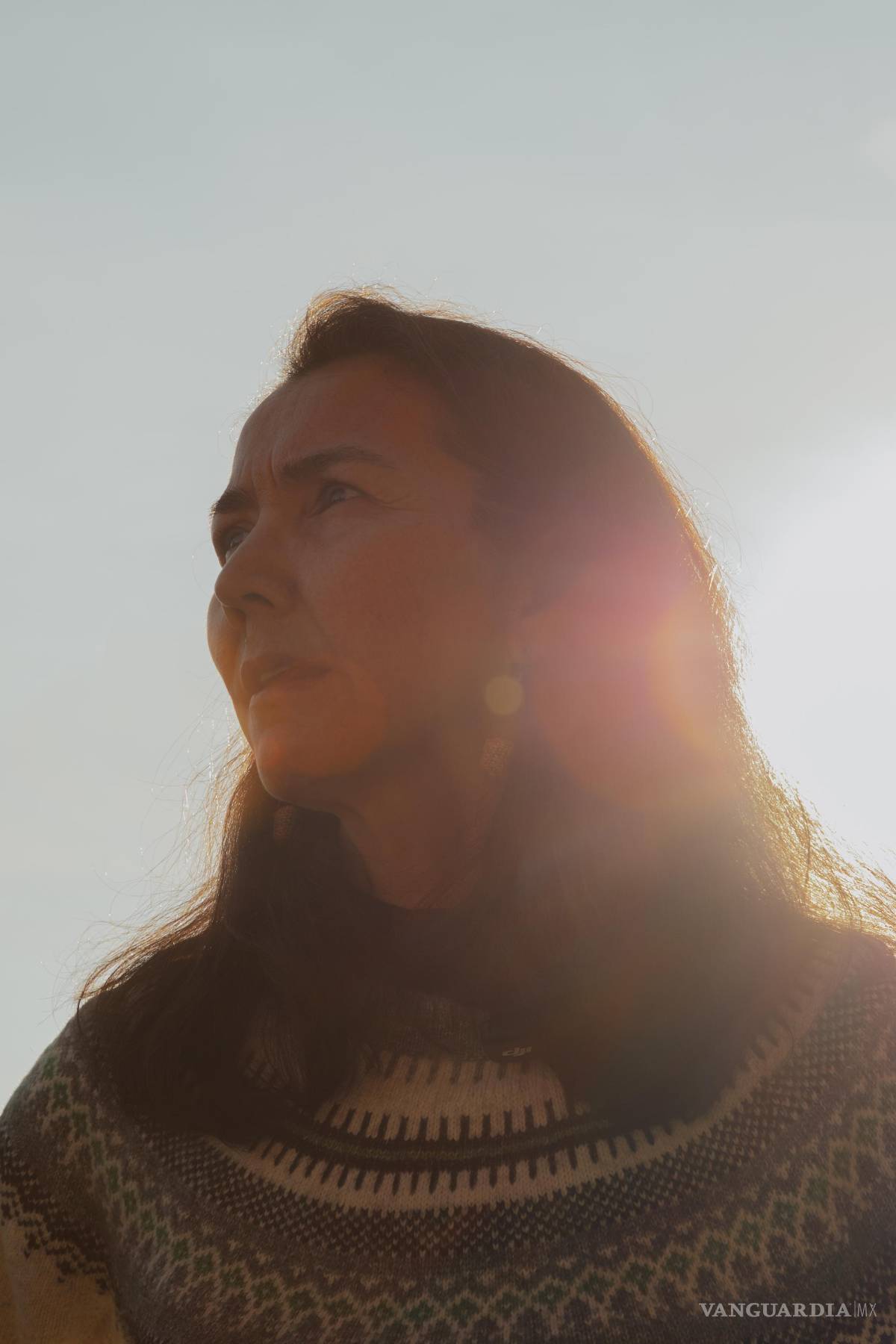 $!La candidata al Senado de Estados Unidos Mary Peltola, en Valdez, Alaska, el 22 de septiembre de 2026.