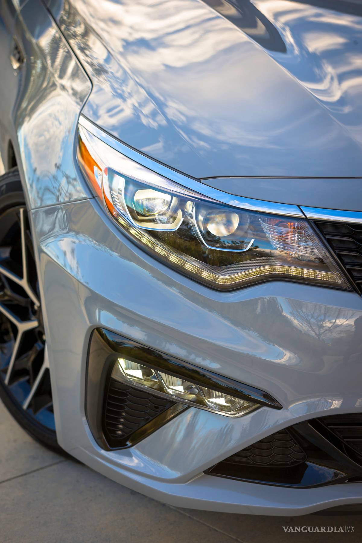 $!KIA Optima 2019 luce un facelift que lo aproxima al Stinger