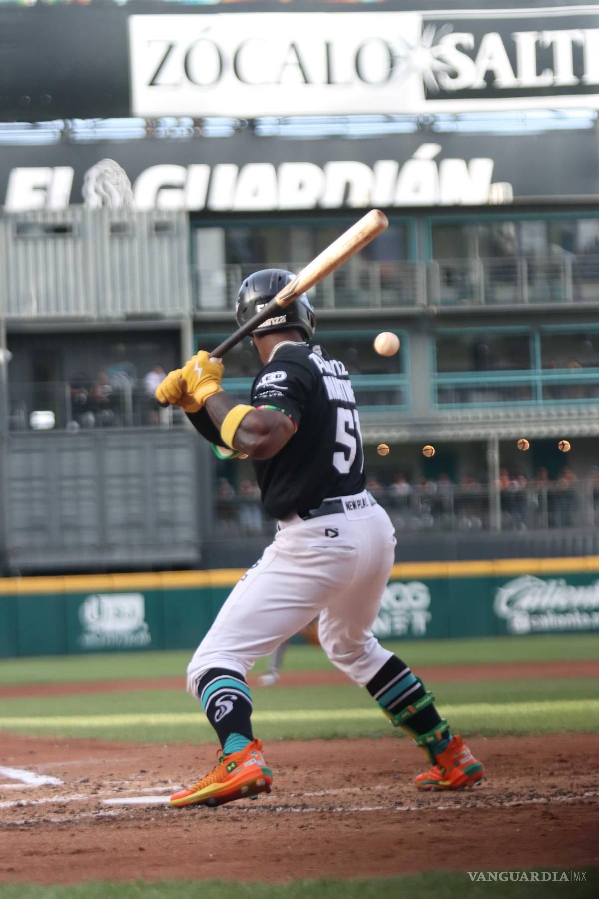 $!Los Tecolotes de los Dos Laredos ganaron 12-9 a los Saraperos de Saltillo este domingo 3 de agosto, para completar la barrida en la serie disputada en el Estadio Francisco I. Madero.