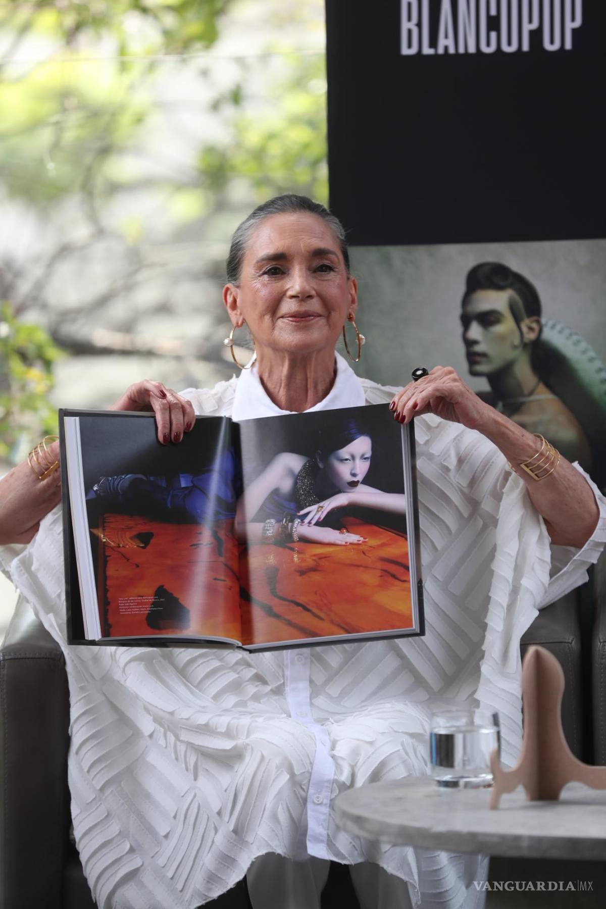 $!La actriz mexicana Ofelia Medina posa durante la presentación del libro Blancopop en Ciudad de México (México).