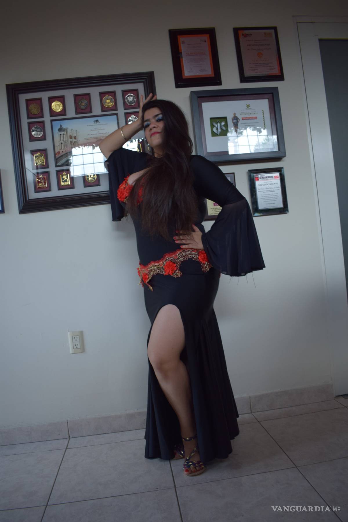 $!Topanga, gitana apasionada, promueve la danza iraquí en Saltillo
