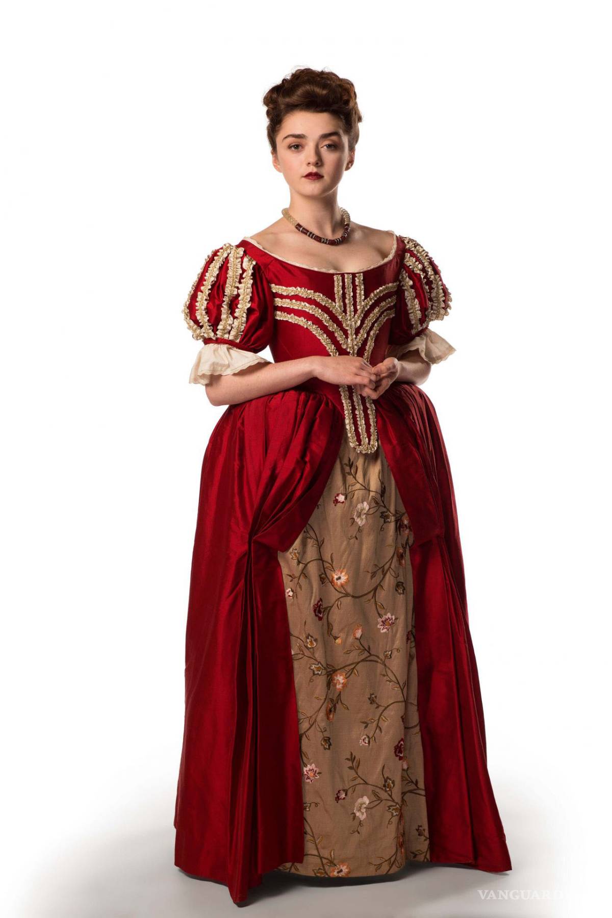 $!Maisie Williams: 20 años de glamour medieval