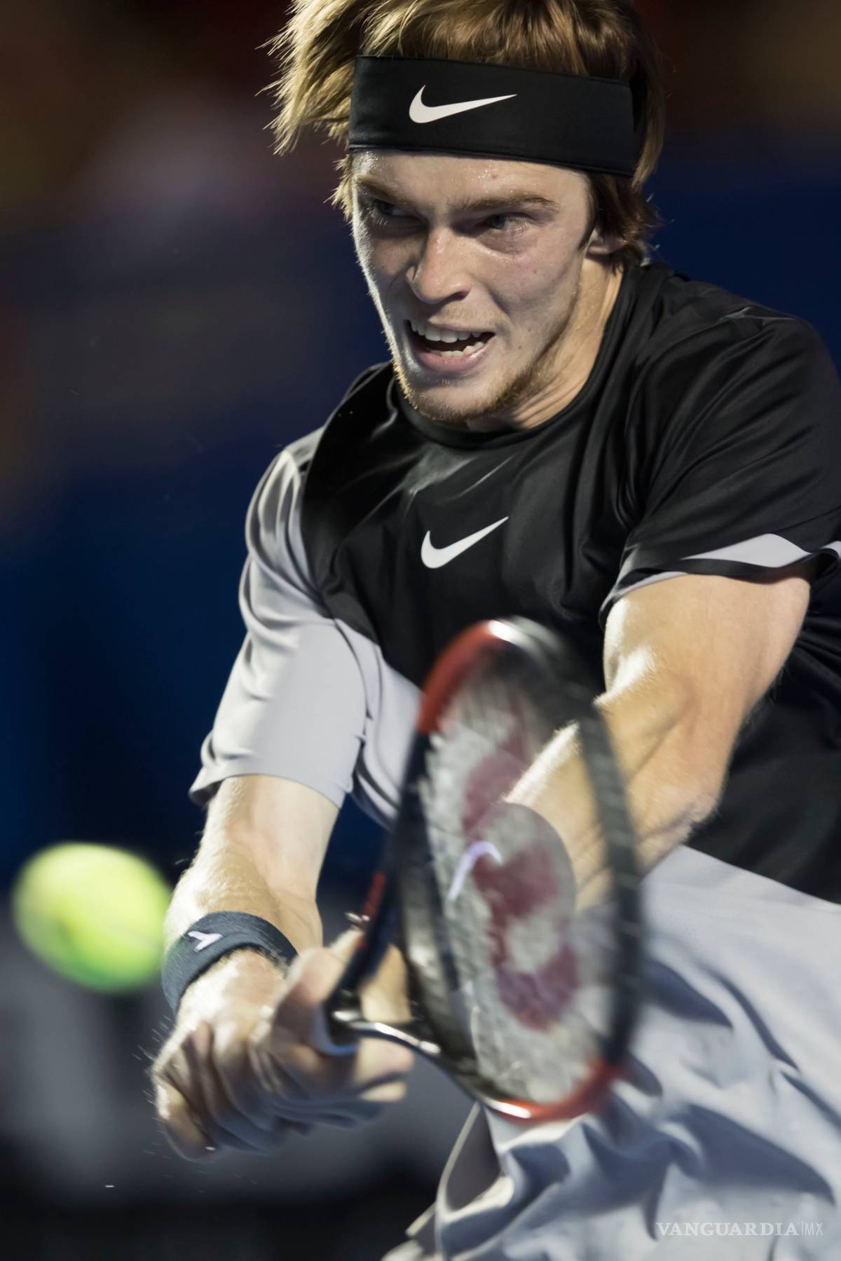 $!Ferrer y Puig avanzan en el Abierto Mexicano de Tenis