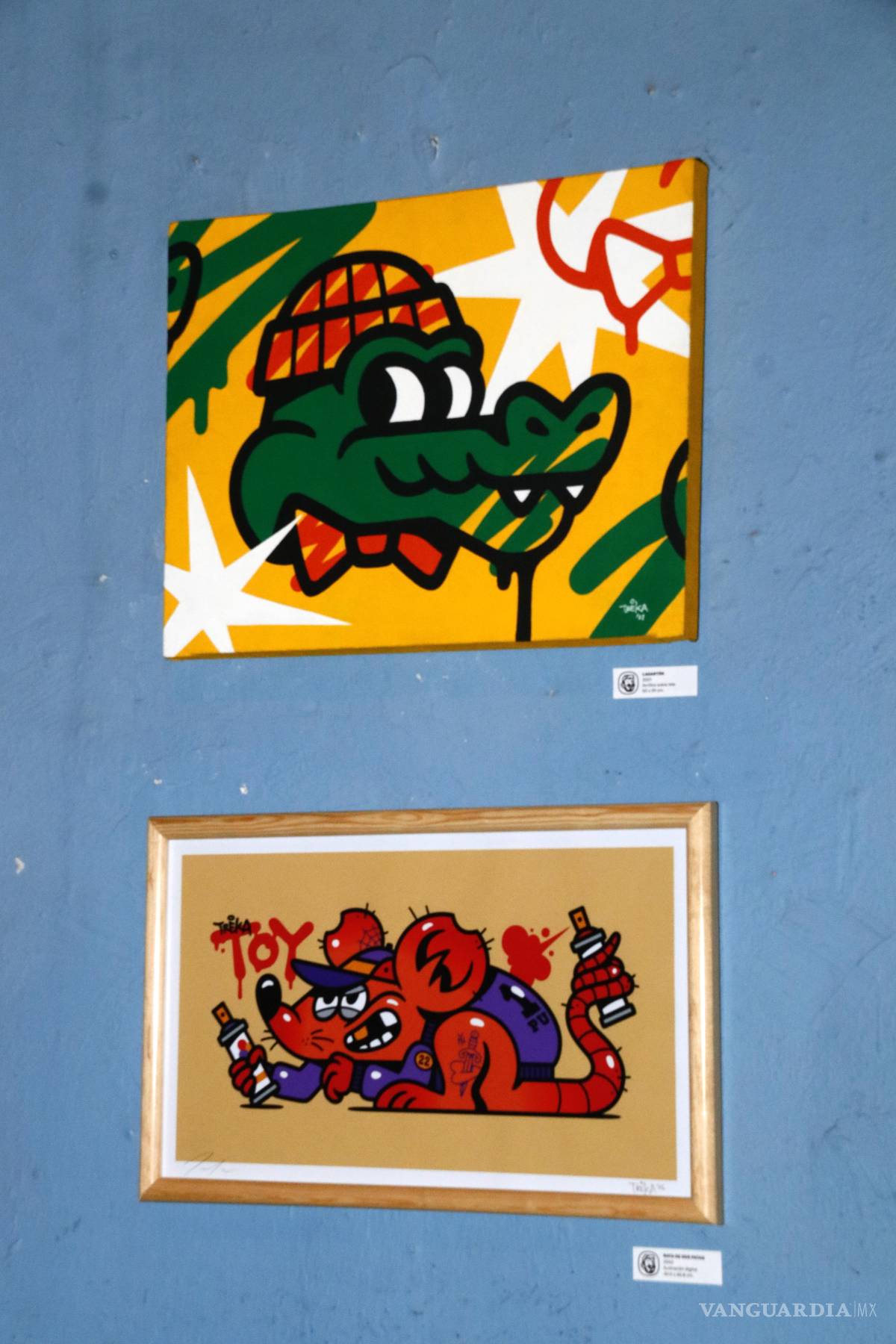 $!Inauguración de la exposición del artista urbano, grafitero y diseñador grafico Jorge González Valerio conocido en el medio artístico como “Treka”, en el bar Cerdo de Babel ubicado en el centro histórico de Saltillo. “Treka”, artista urbano, grafitero y diseñador gráfico inauguró su exposición en el Bar Cerdo de Babel. Obras de Jorge González Valerio conocido en el medio artístico como “Treka”, expuestas en el bar Cerdo de Babel.