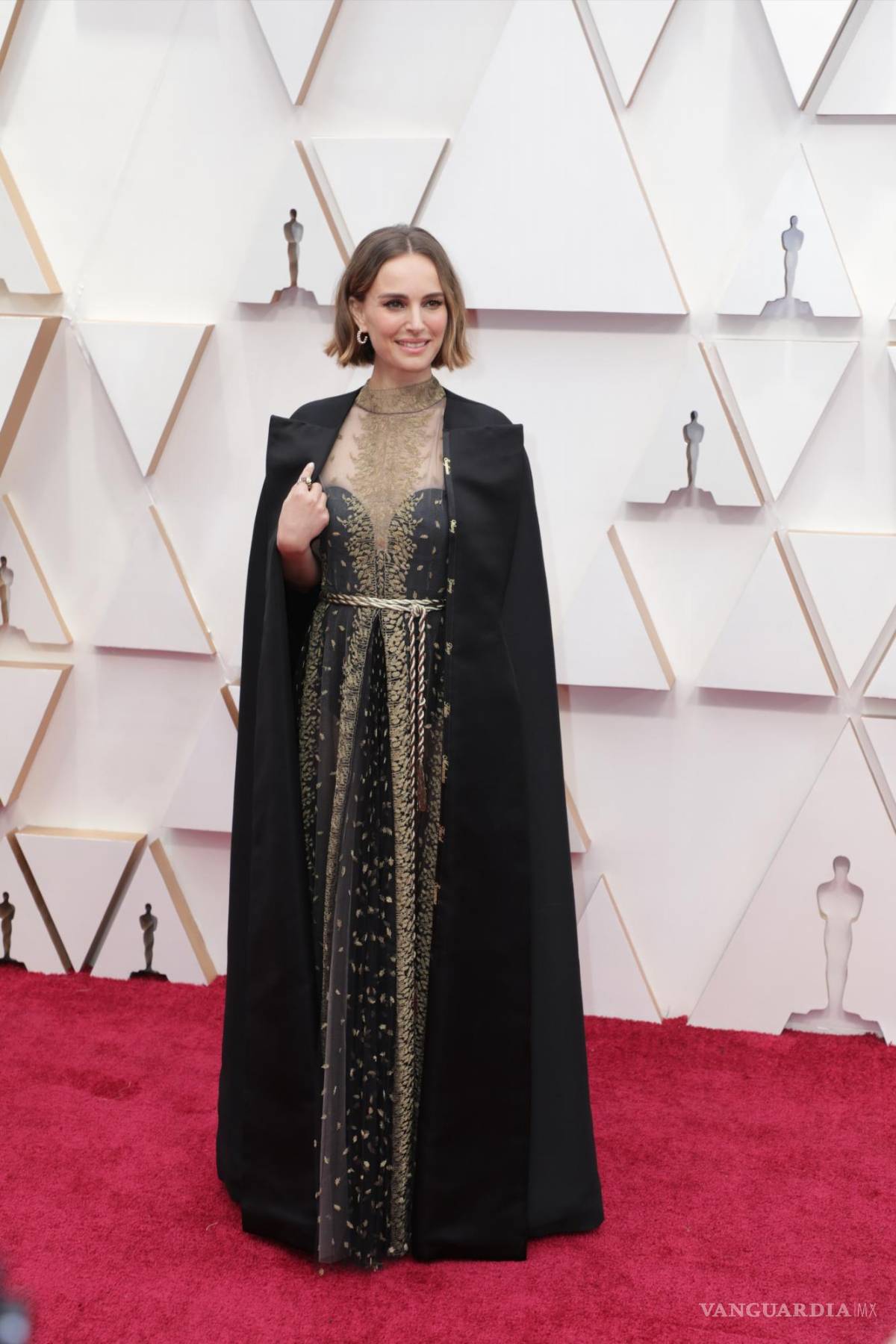 $!Para meterse en la piel de Nina Sayers en “Black Swan”, Natalie Portman se preparó y entrenó durante un año.EFE/Emilio Flores