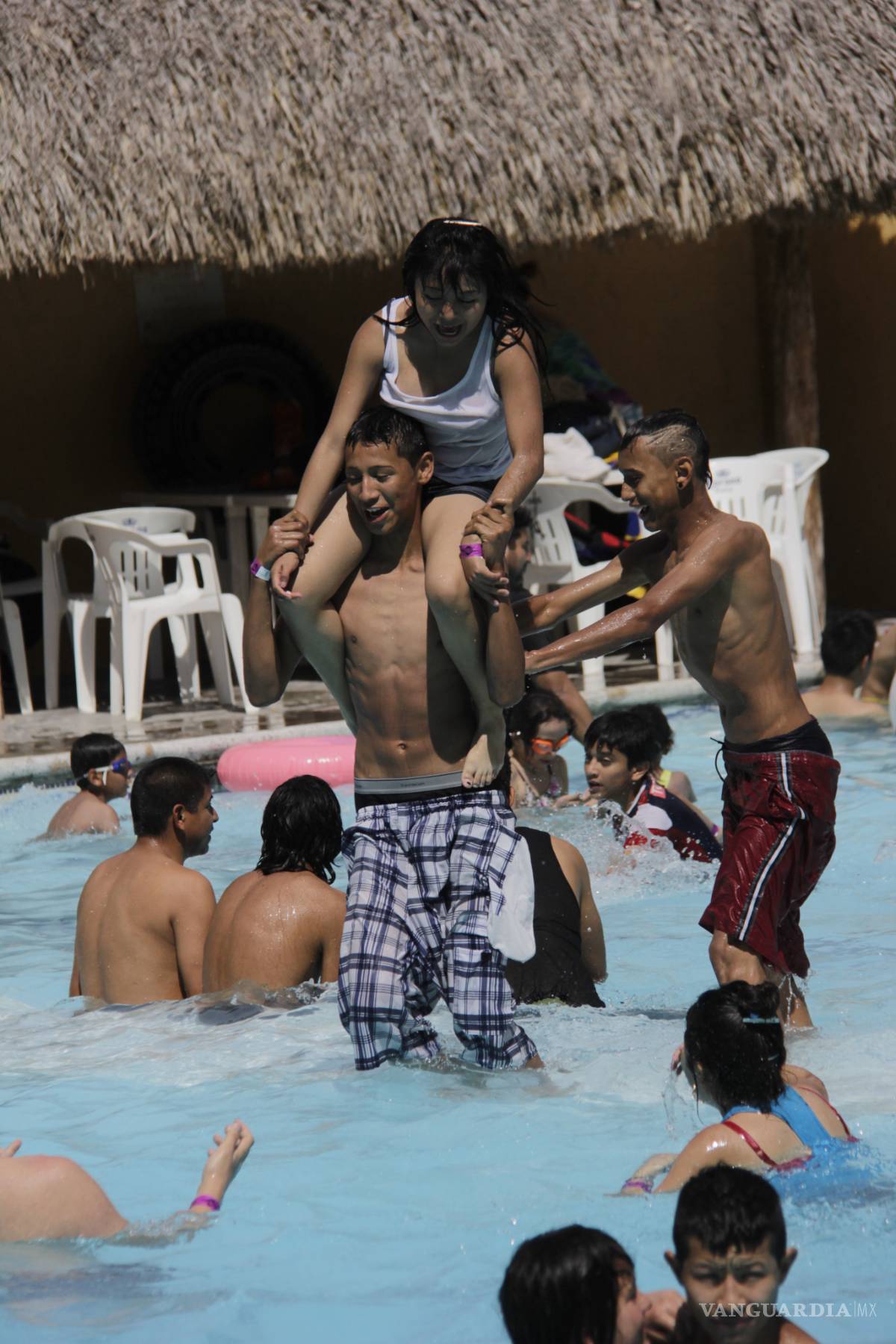 $!Disfruten albercas en Saltillo, pero con cuidado pide Protección Civil