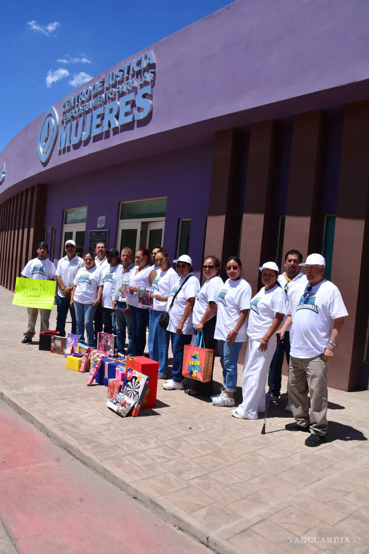 $!Colectivos de familias realizaron una manifestación pacífica en Coahuila por el Día Internacional contra las Falsas Denuncias.