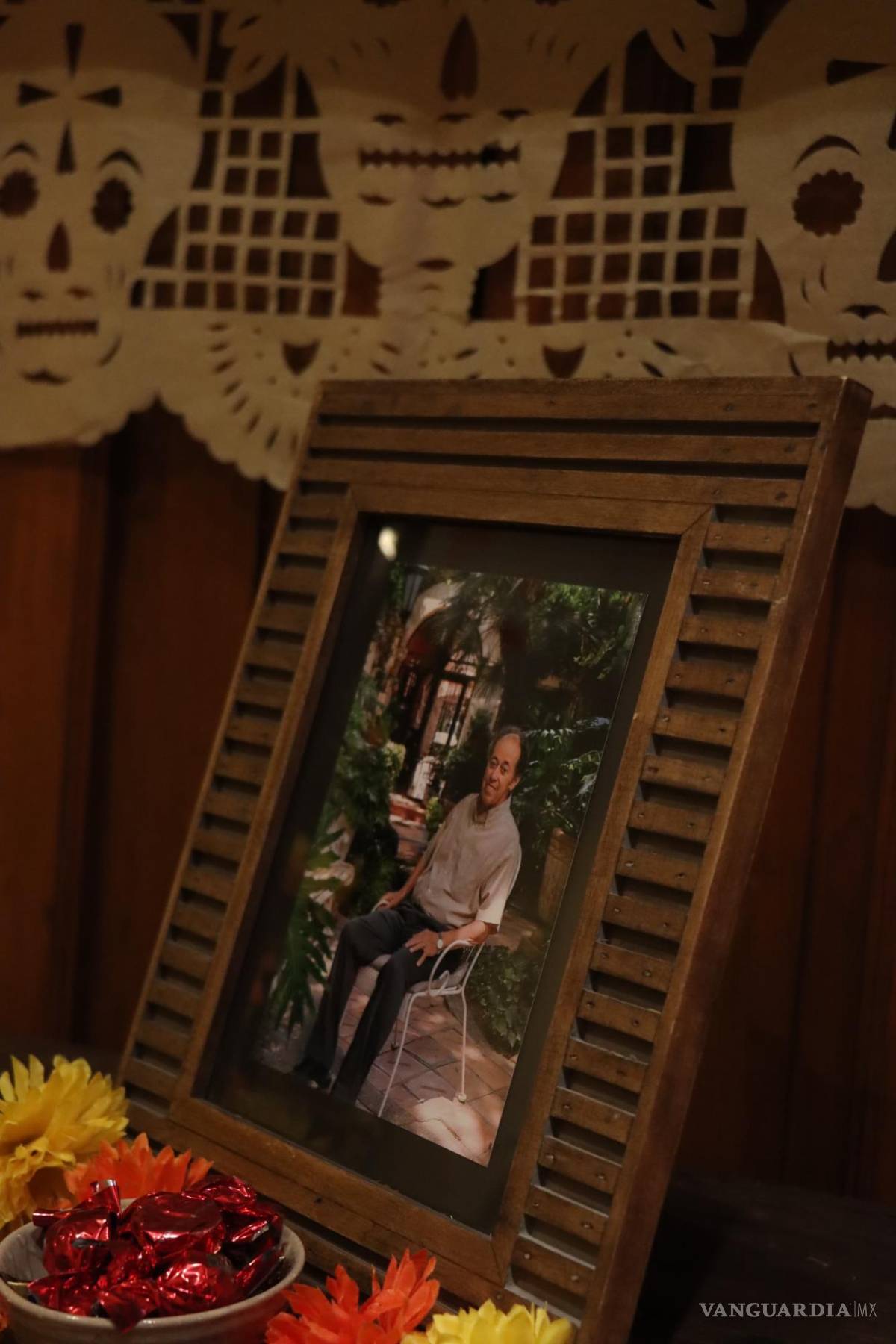 $!Homenajean con altar a fotógrafo Francisco Luebbert: ‘Nos queda su perfeccionismo’