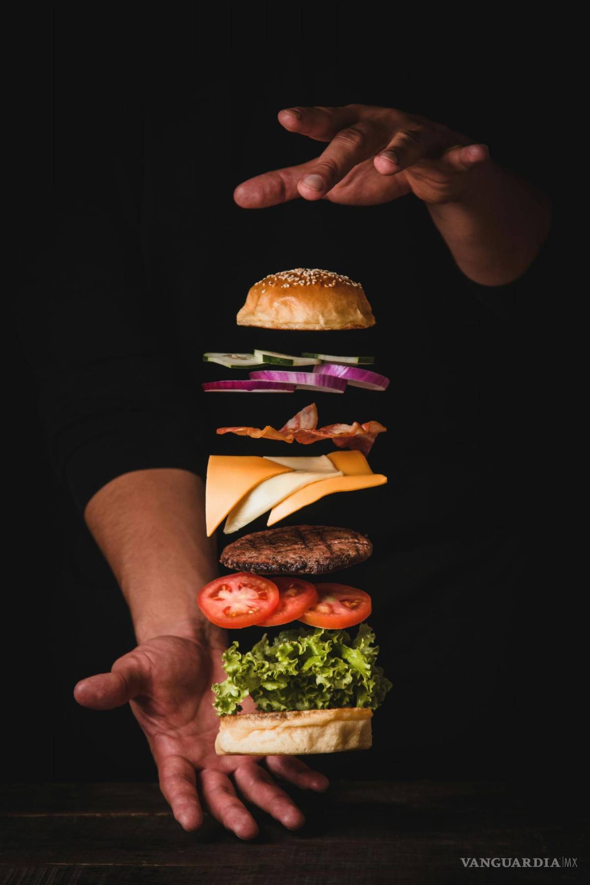 $!Carl’s Jr, Burger King y McDonald’s... Desde hamburguesas a un peso hasta gratis; estas son las promociones por el Día de la Hamburguesa