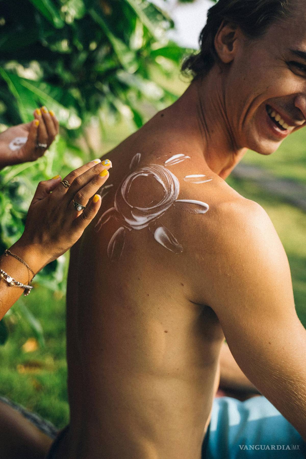$!¡Aguas con el sol! ¿Cada cuándo se debe retocar el bloqueador solar?