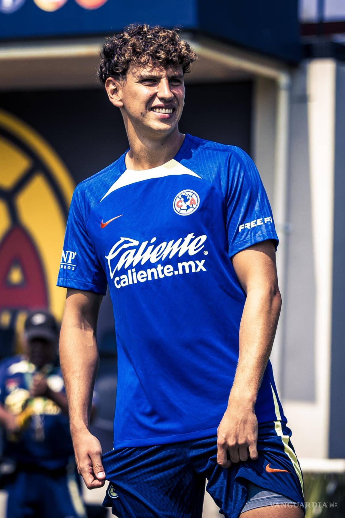 $!El central chileno ya entrenó con su nuevo equipo de cara al duelo contra el Rebaño.