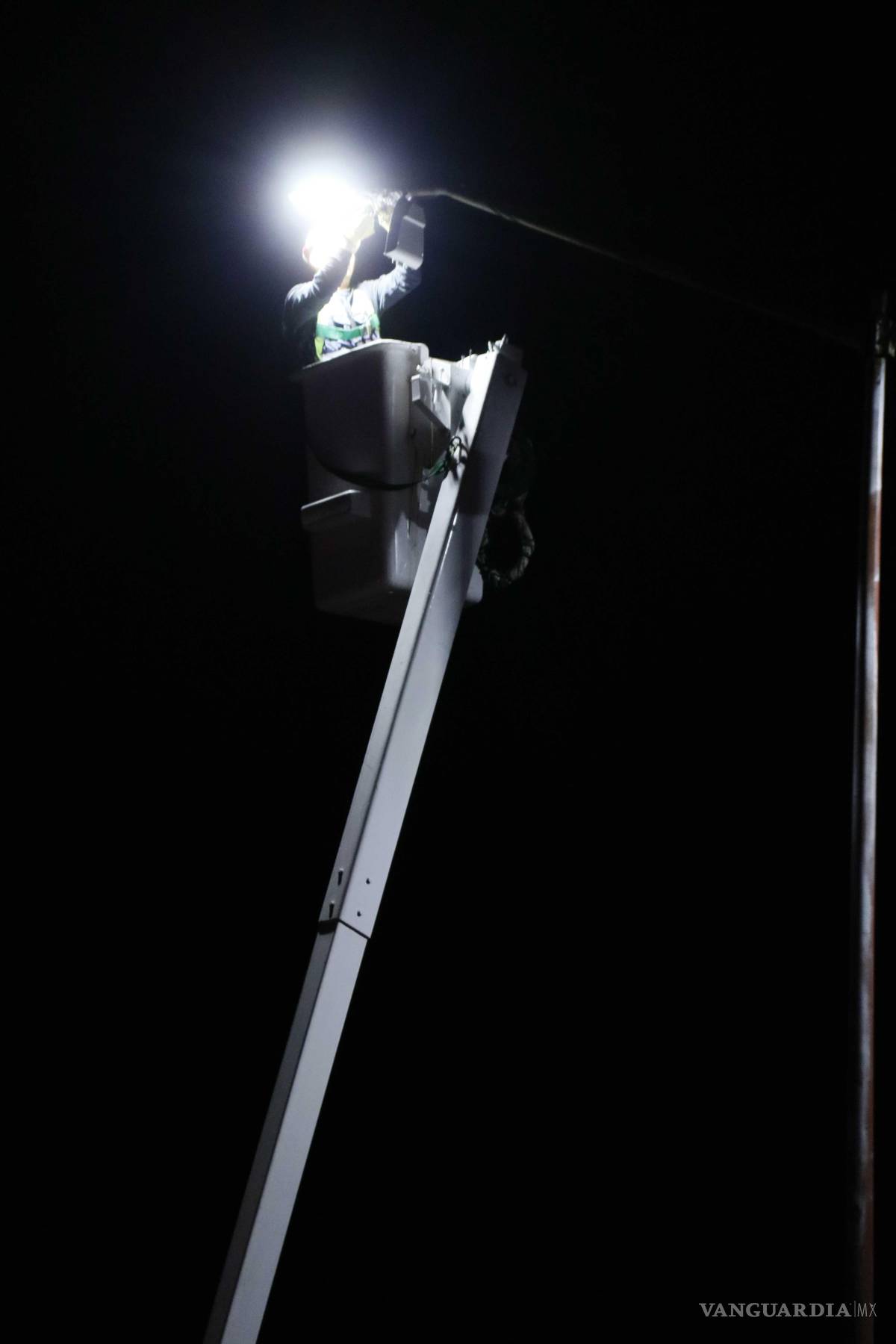 $!Las obras beneficiarán los corredores donde circulan las rutas del programa “Aquí Vamos Gratis”, mejorando la visibilidad y movilidad en los bulevares del sur.