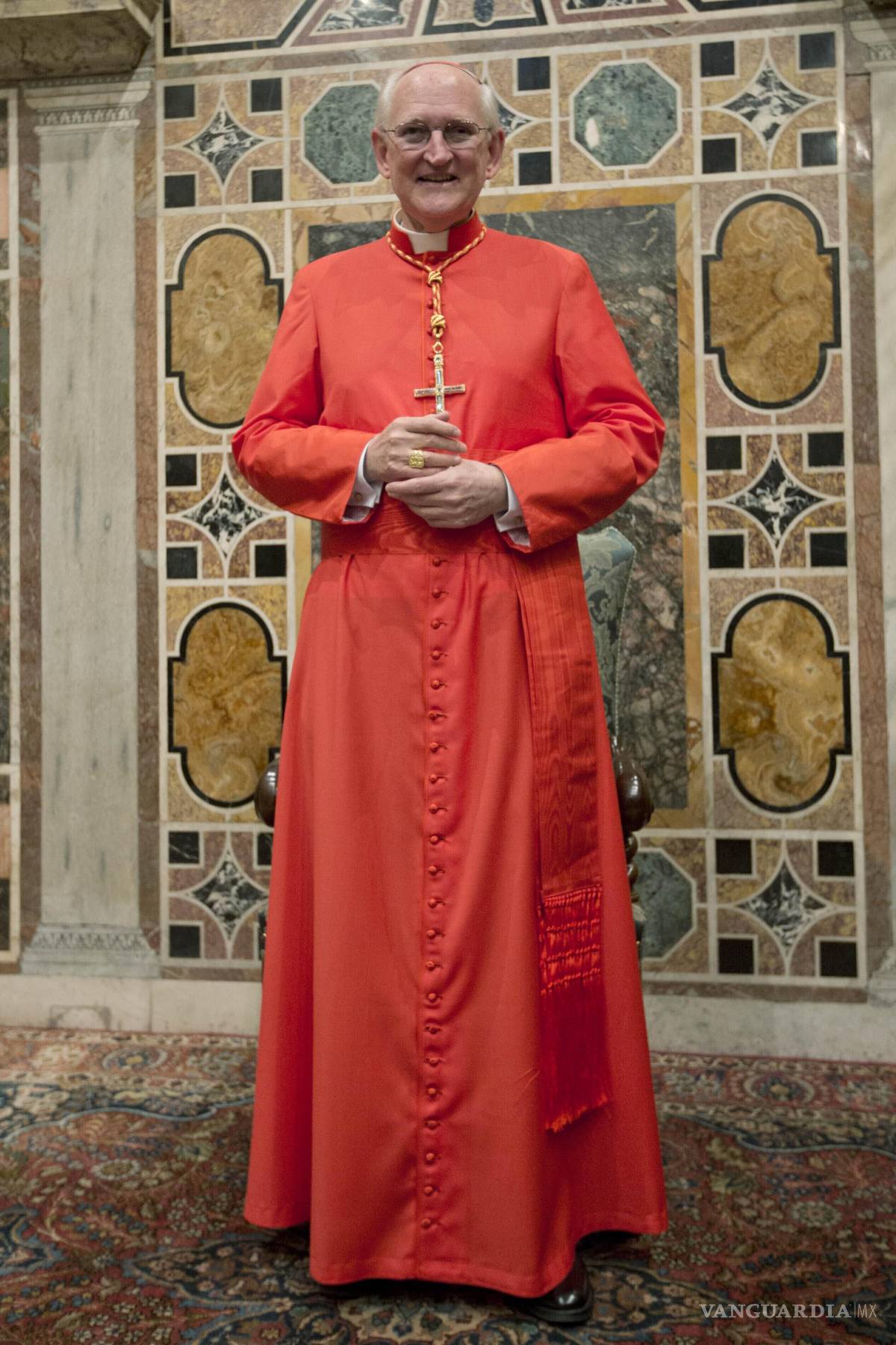 $!El cardenal estadounidense recién electo, James Michael Harvey tras ser elevado a cardenal por el papa Benedicto XVI, en el Vaticano el 24 de noviembre de 2012.