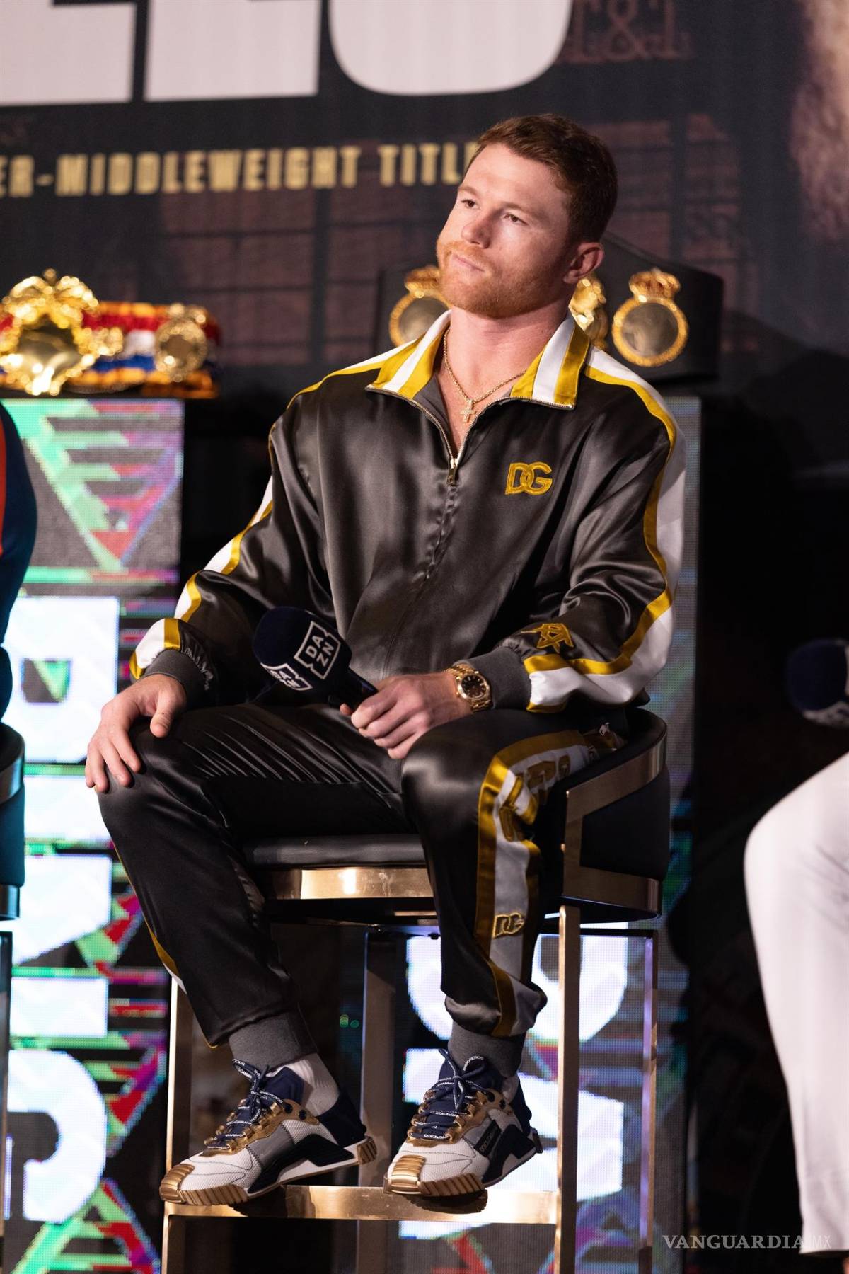 $!Canelo pondrá en México 100 gasolineras