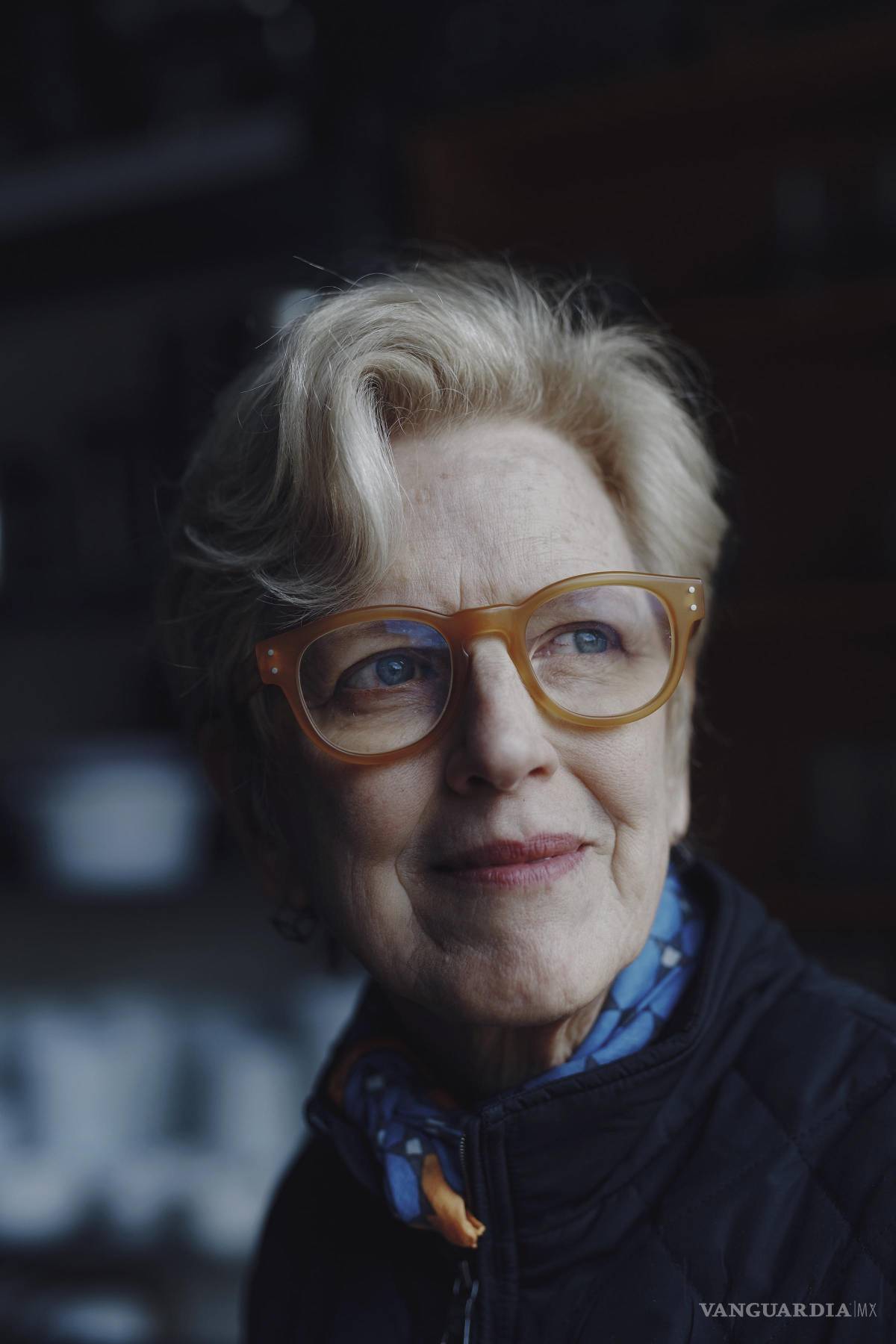 $!Nan Niland, de 72 años, es voluntaria en Welcome Home, una despensa de artículos para el hogar, en Newton, Massachusetts, el 21 de marzo de 2026. Algunas cualidades, incluido el sentido de propósito, parecen tener beneficios reales, especialmente a medida que uno envejece.