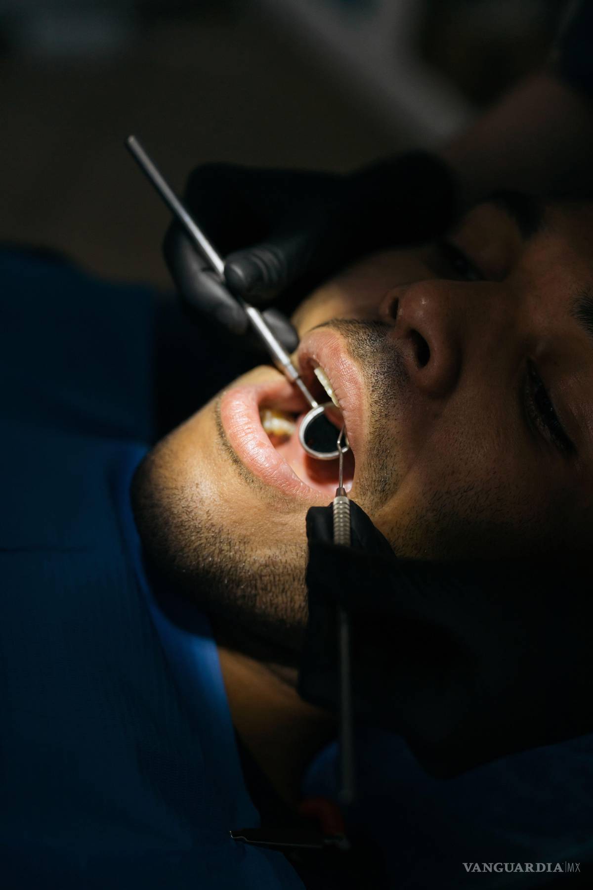 $!Mas allá de los dientes y las encías: la ciencia demuestra por qué limpiar tu lengua cambia por completo la frescura de tu aliento.