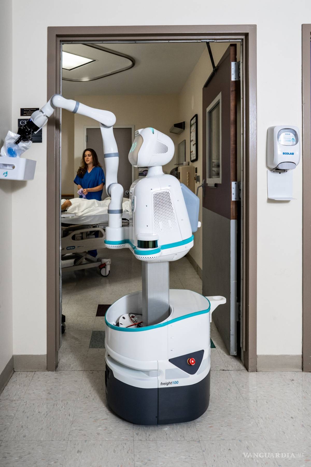$!Moxi, el robot que ayuda a las enfermeras