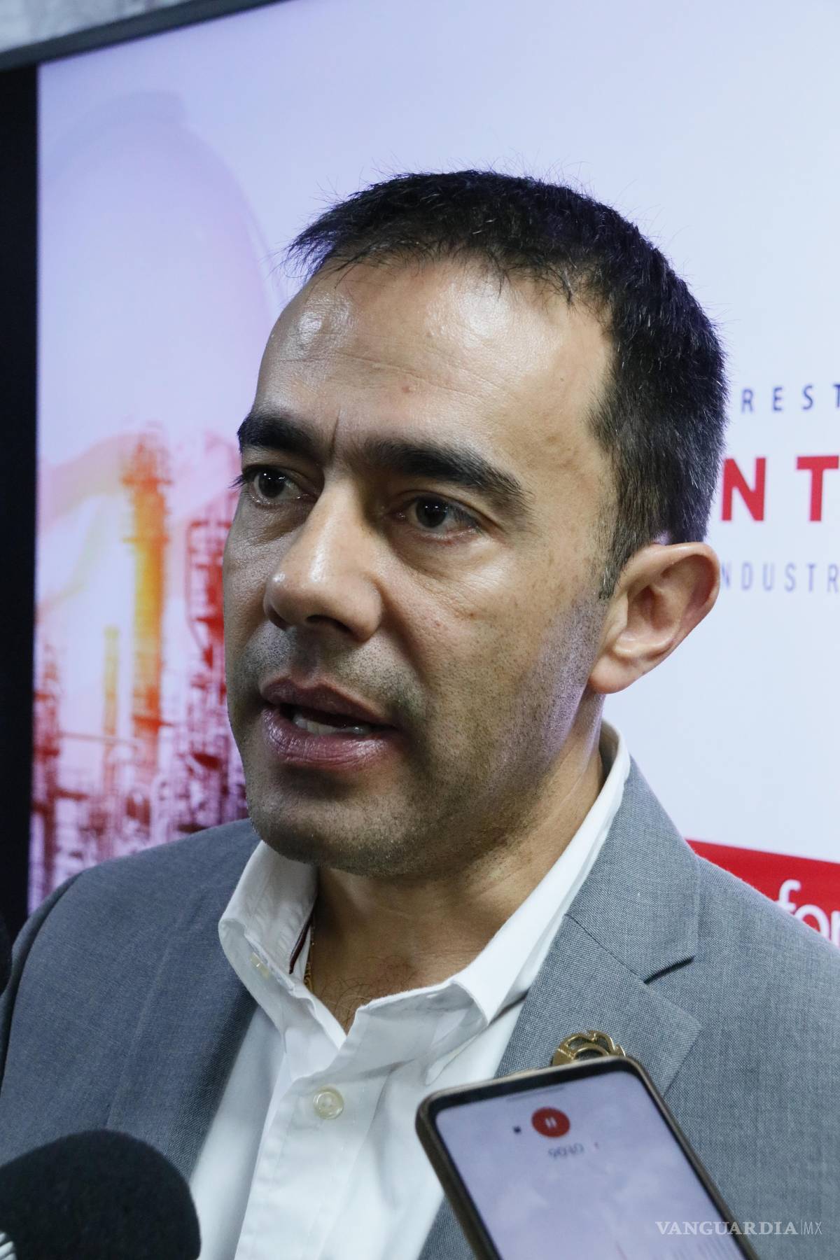 $!Arturo Reveles Márquez, presidente de la Cámara Nacional de la Industria de Desarrollo y Transformación (Canacintra) Coahuila Sureste.
